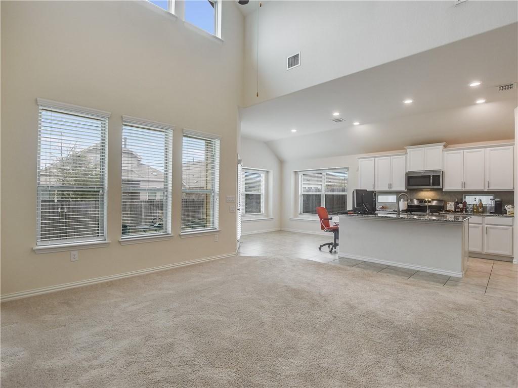 500 Cardenas LN