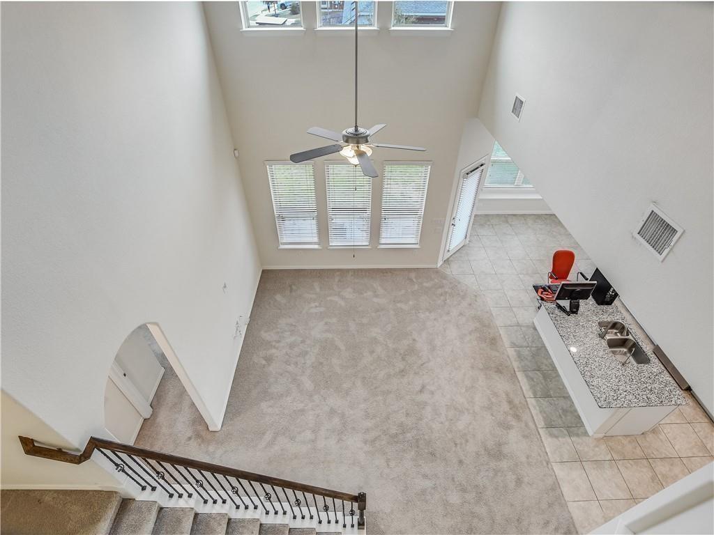 500 Cardenas LN