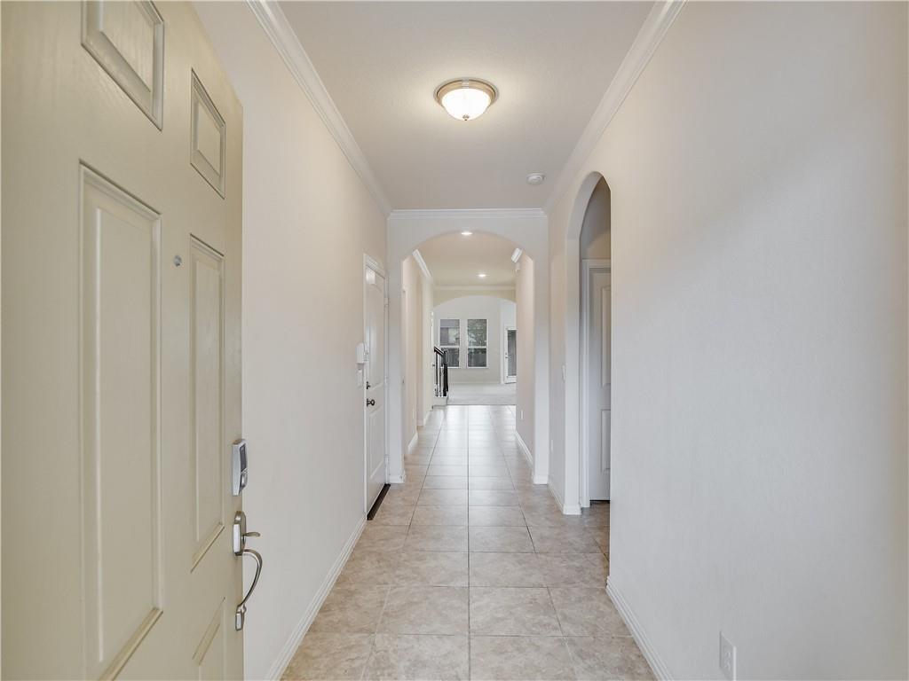 500 Cardenas LN