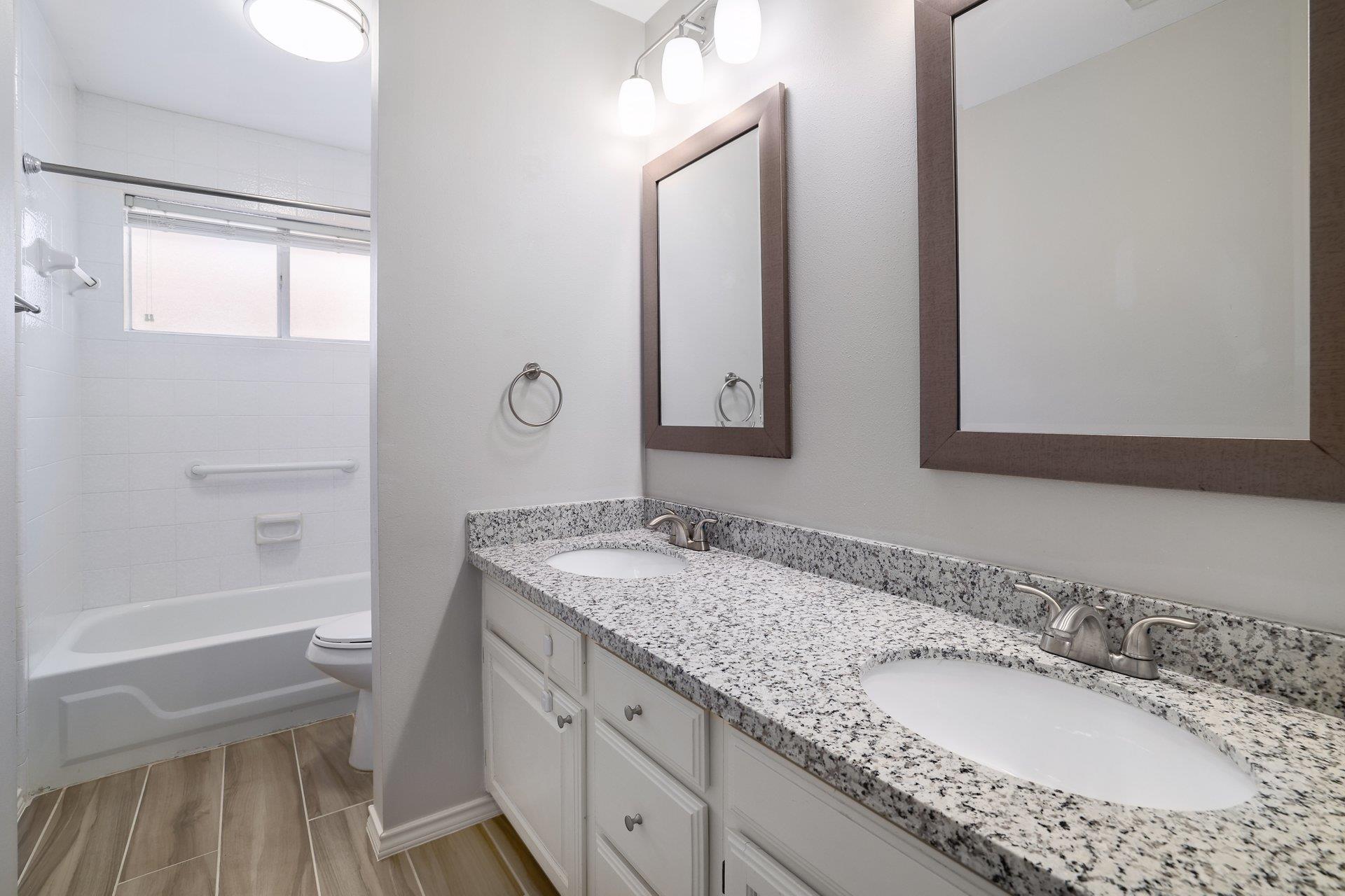 12709 Possum Hollow DR