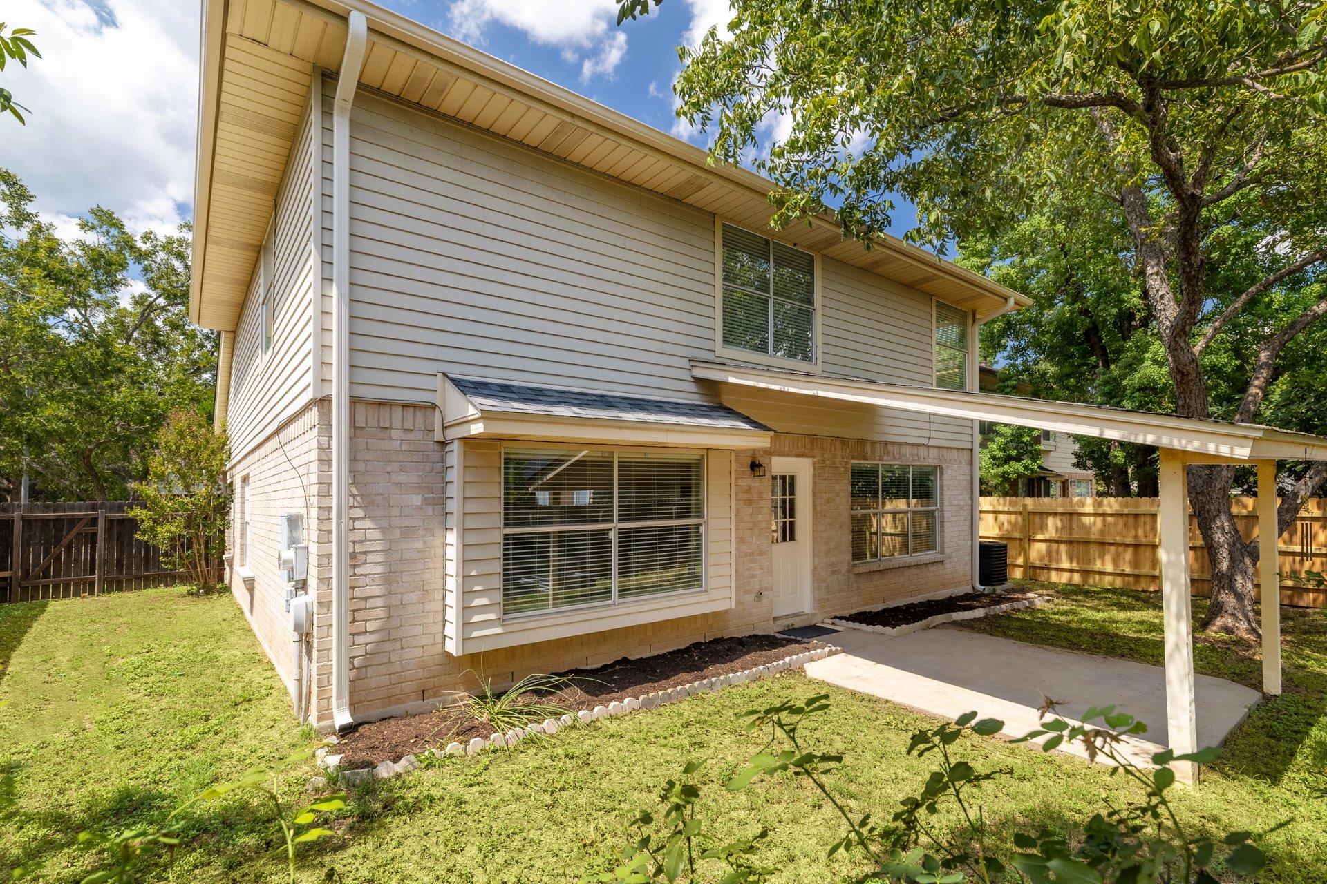 12709 Possum Hollow DR