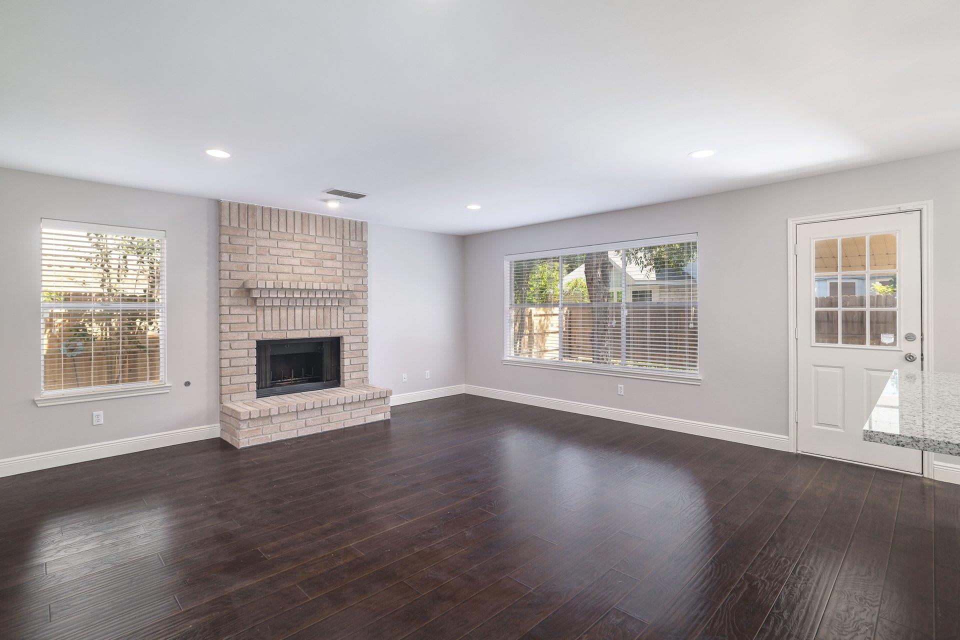 12709 Possum Hollow DR