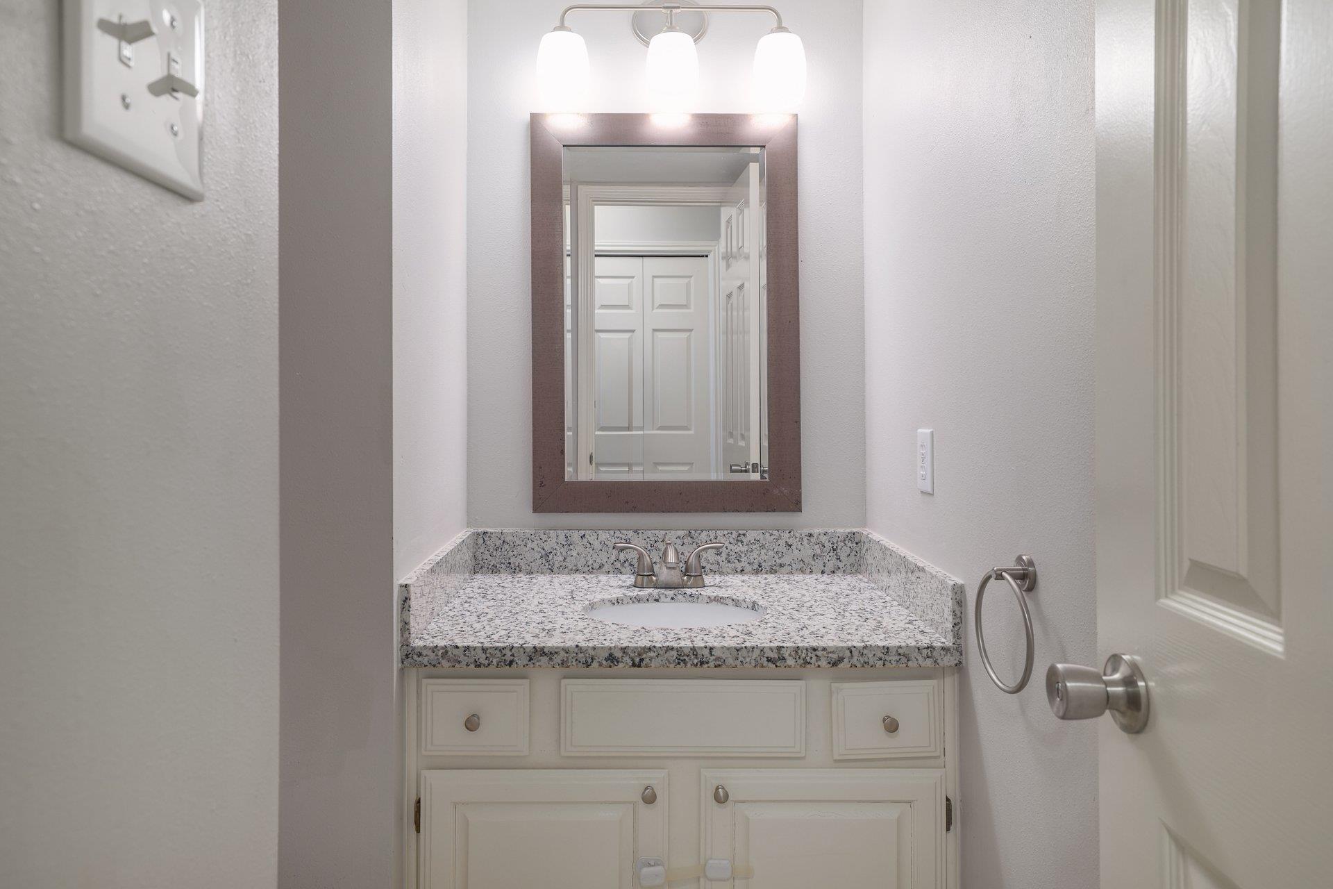 12709 Possum Hollow DR