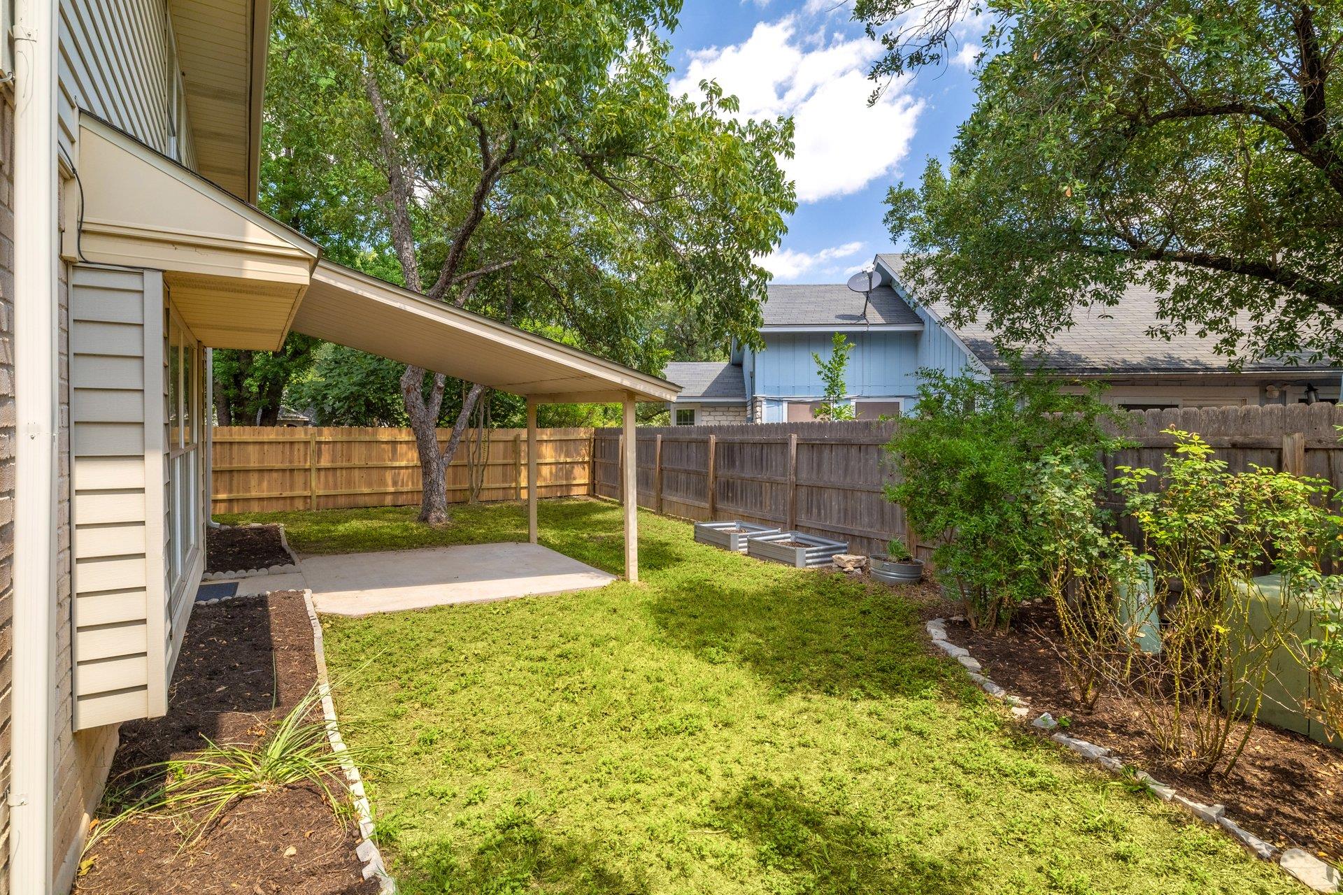 12709 Possum Hollow DR