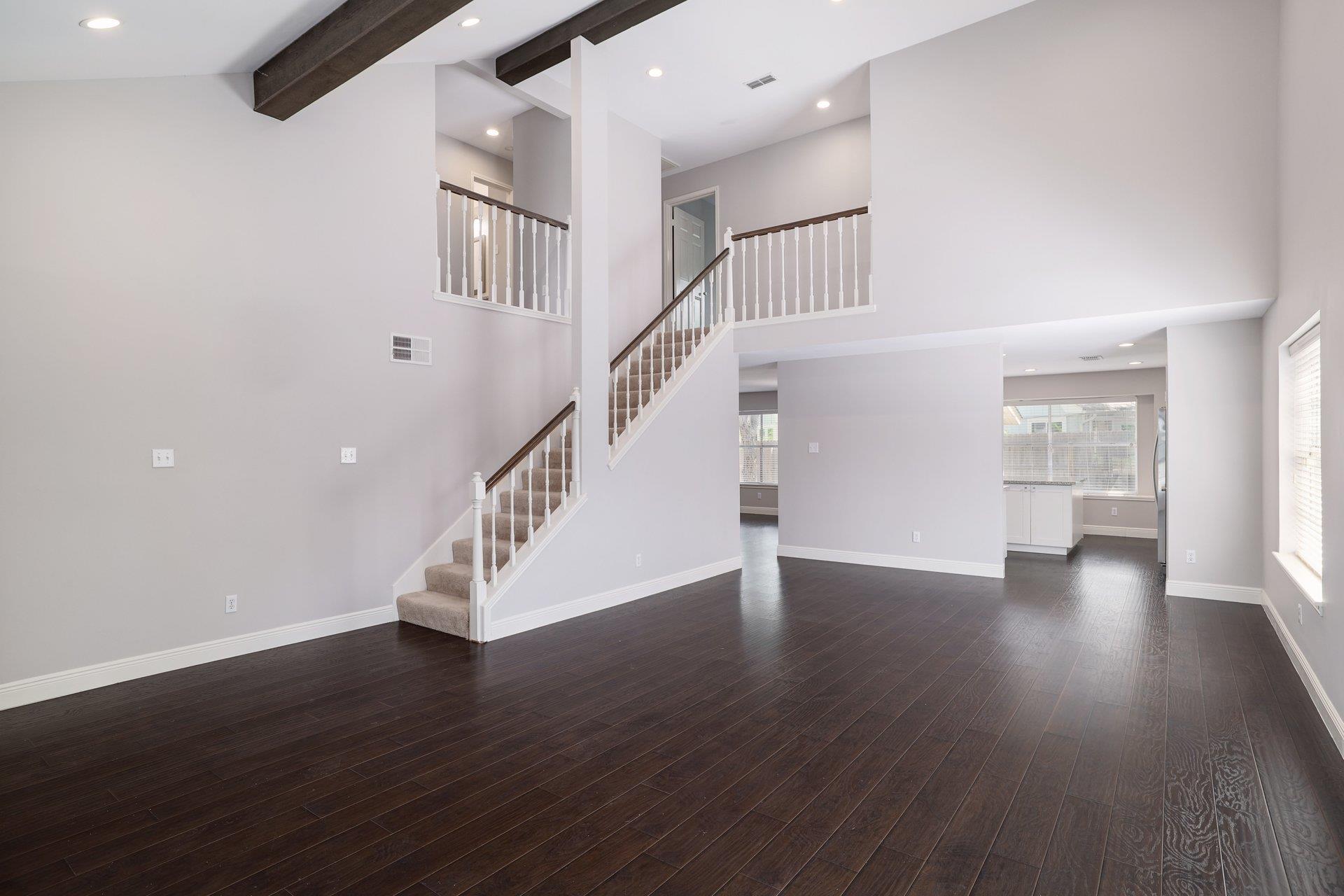 12709 Possum Hollow DR