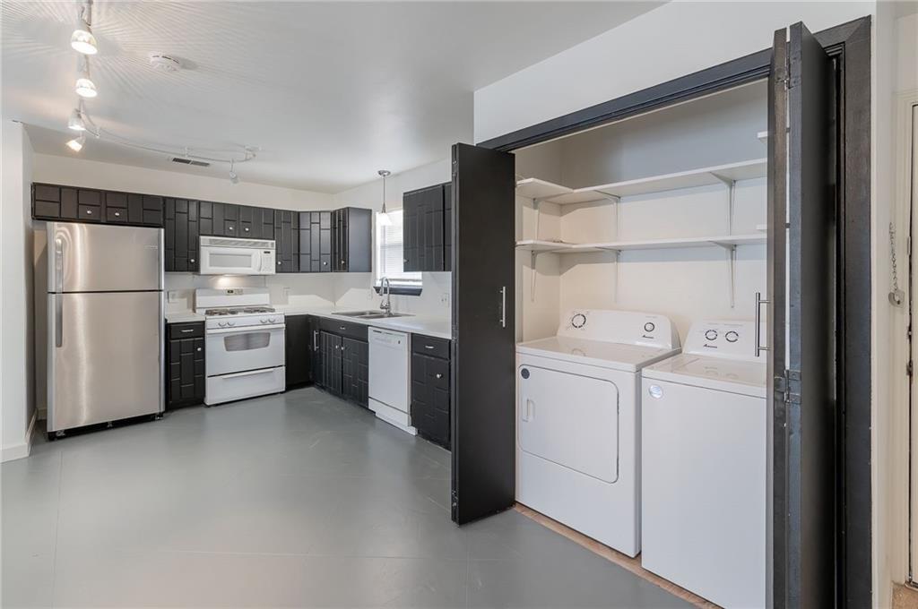 2712 Saint Edwards CIR