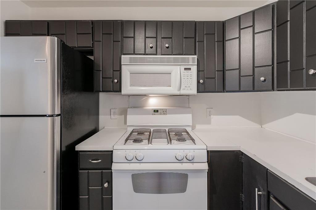 2712 Saint Edwards CIR