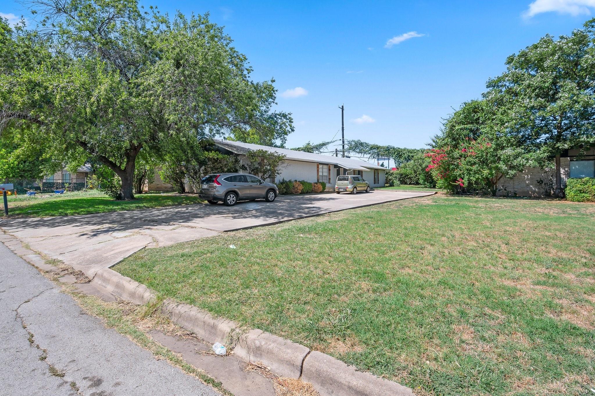 2712 Saint Edwards CIR