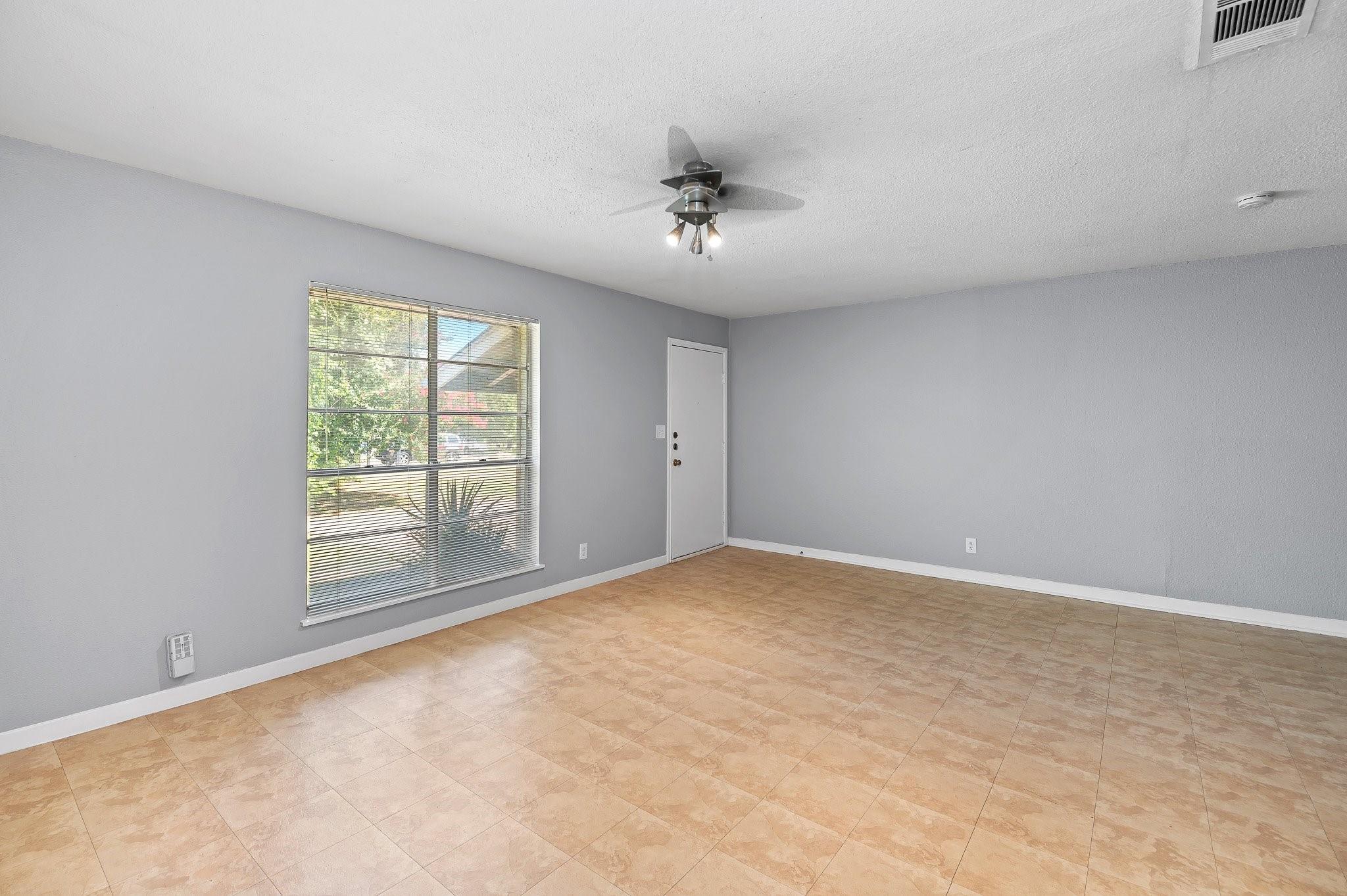 2712 Saint Edwards CIR