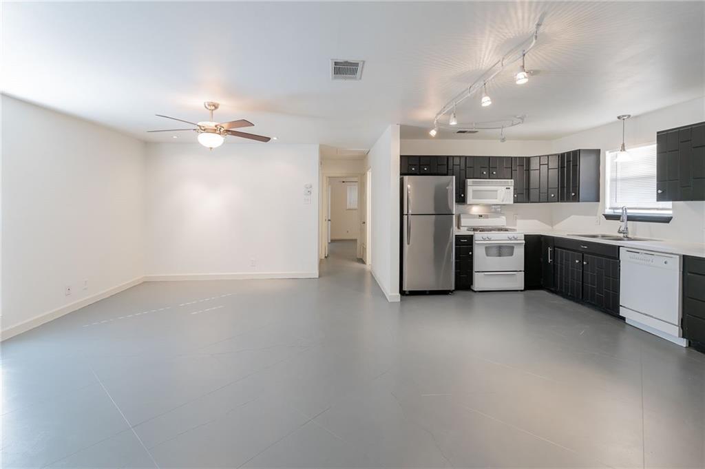 2712 Saint Edwards CIR