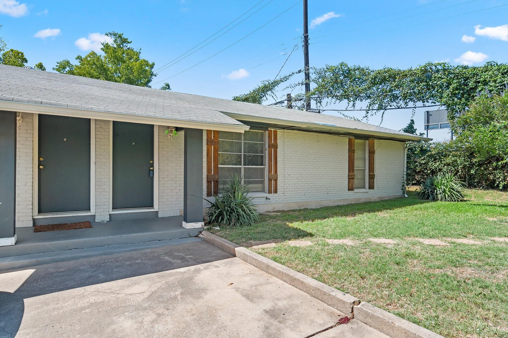 2712 Saint Edwards CIR