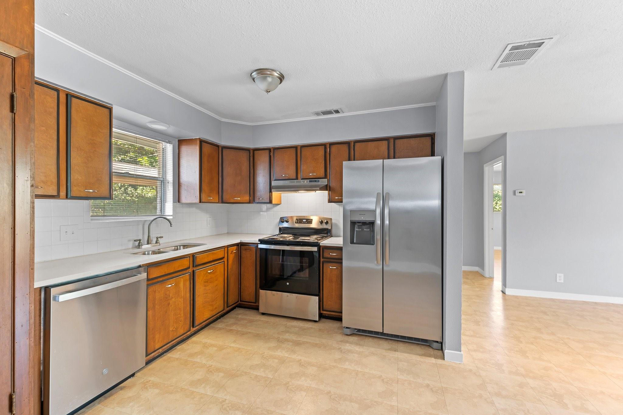 2712 Saint Edwards CIR