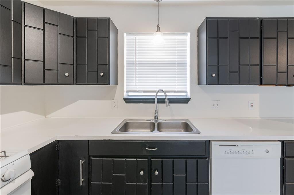 2712 Saint Edwards CIR