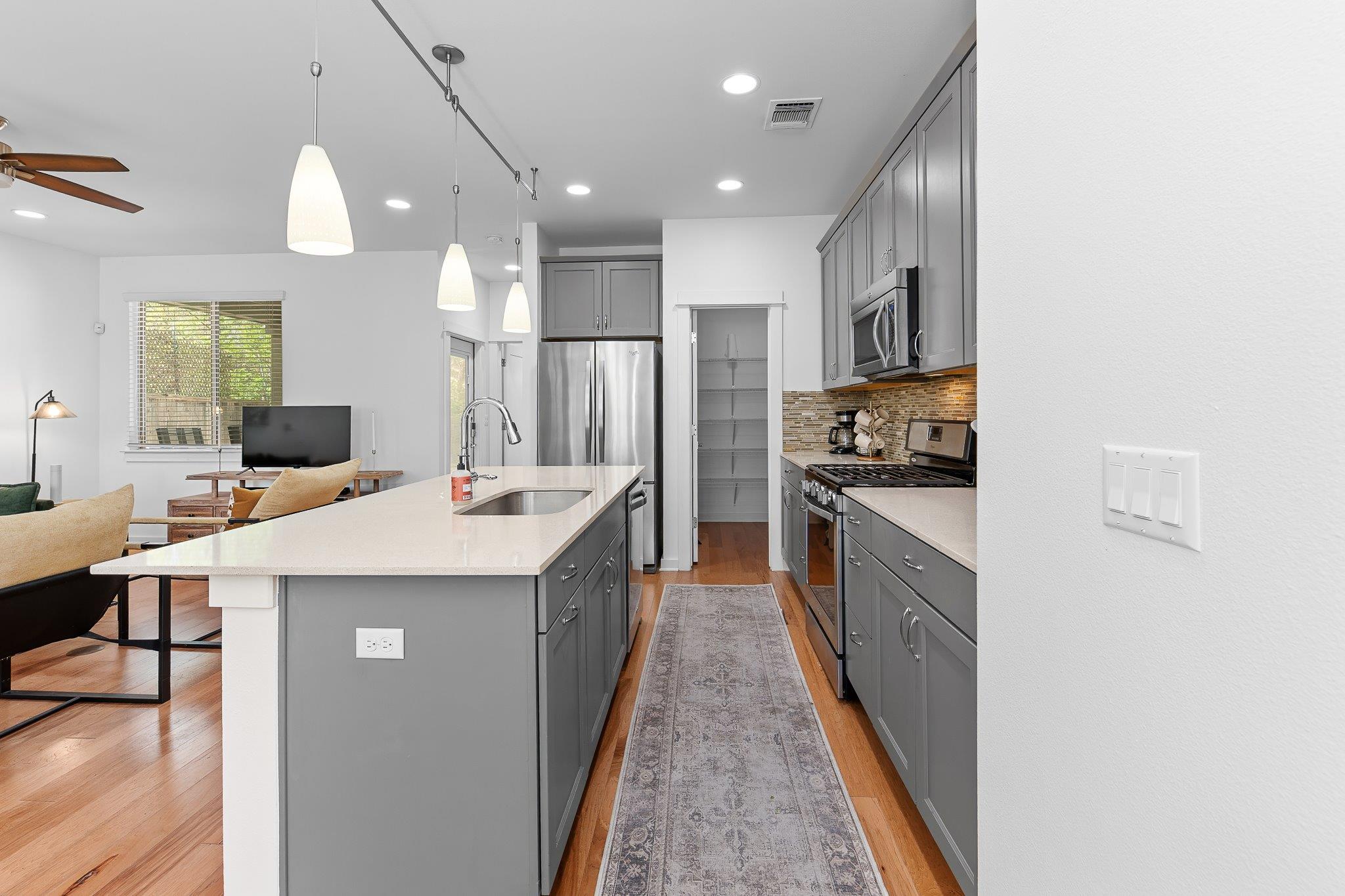 4408 Banister LN # B