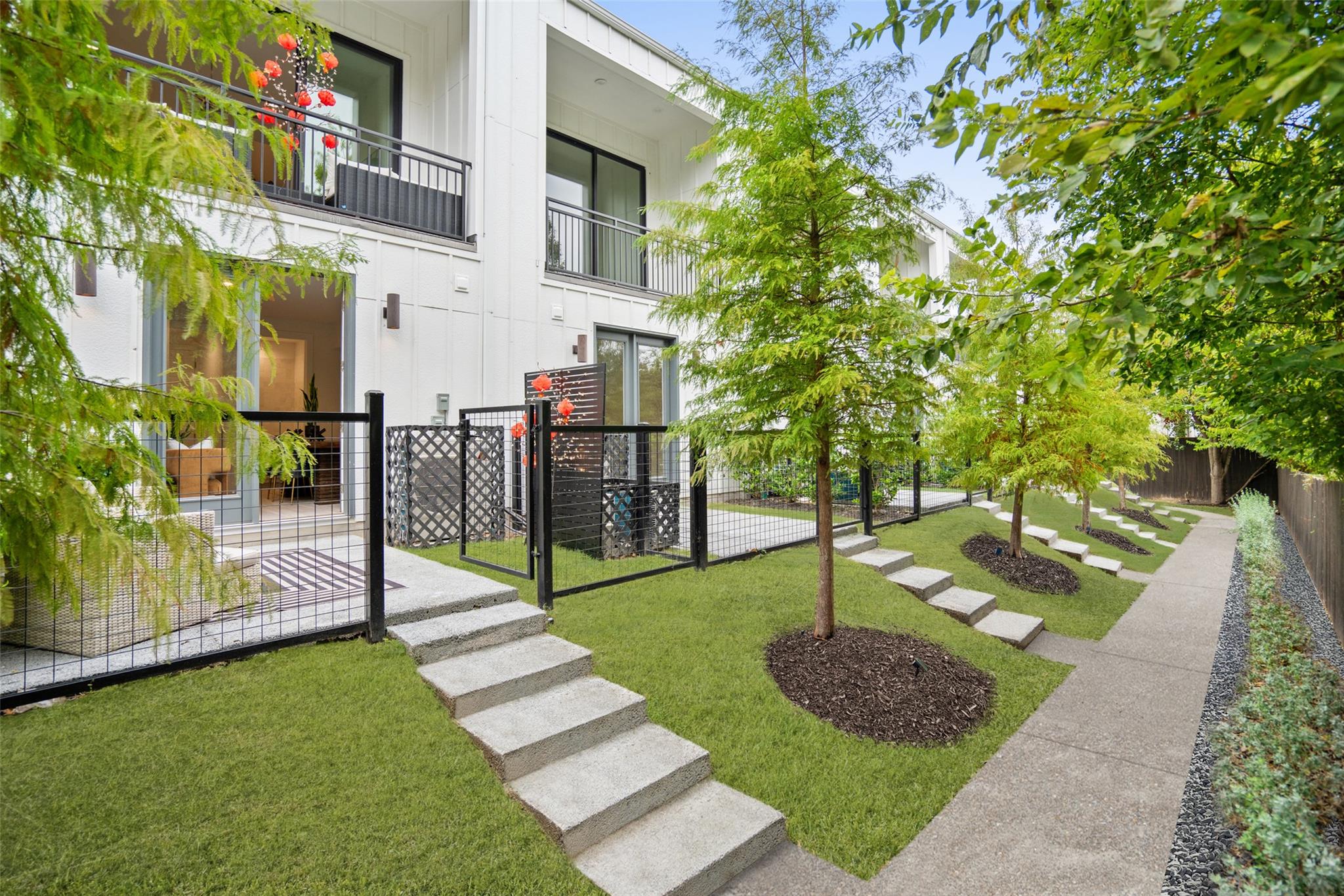 2505 Bluebonnet LN # 3