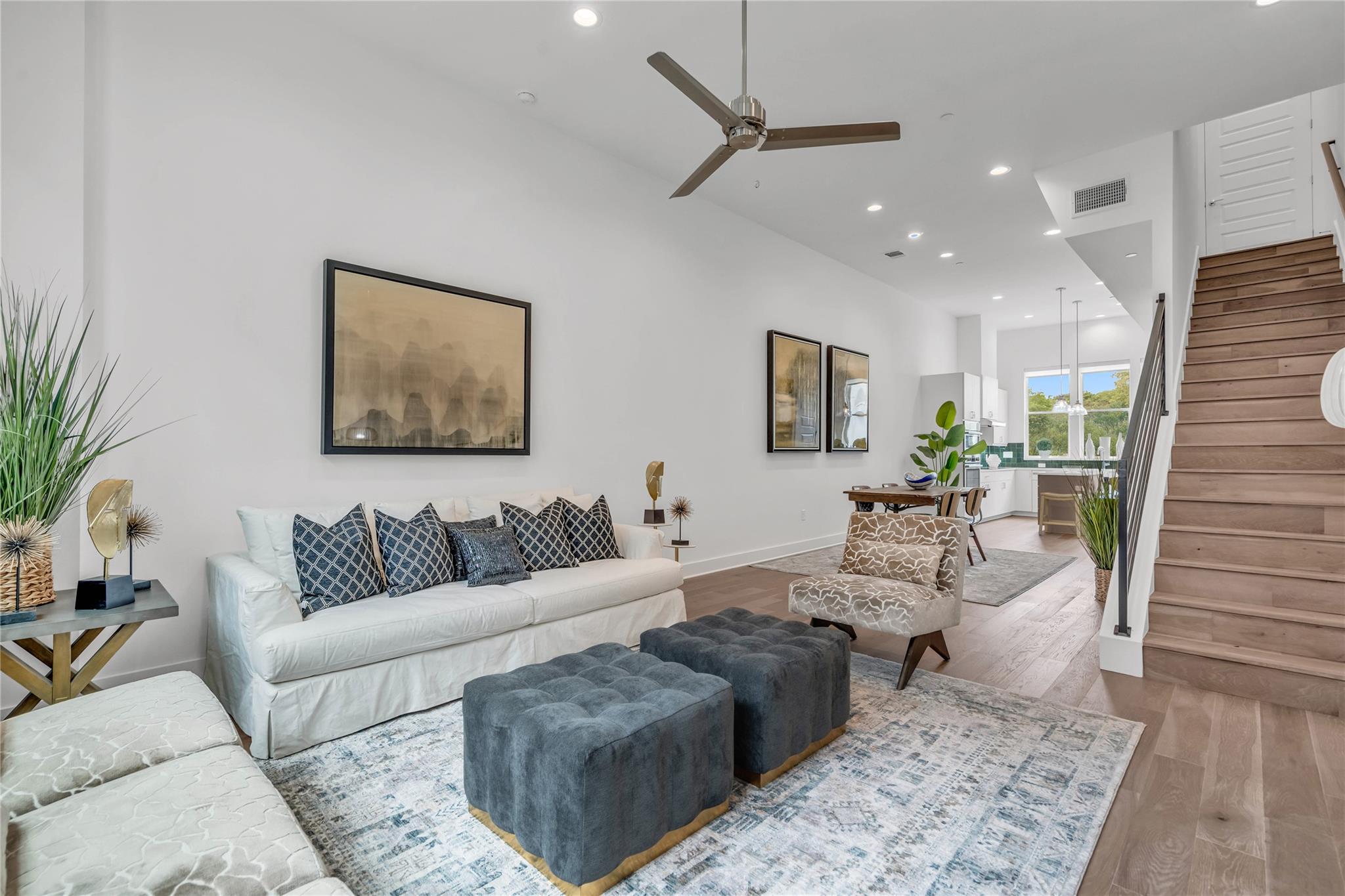 2505 Bluebonnet Ave # 5