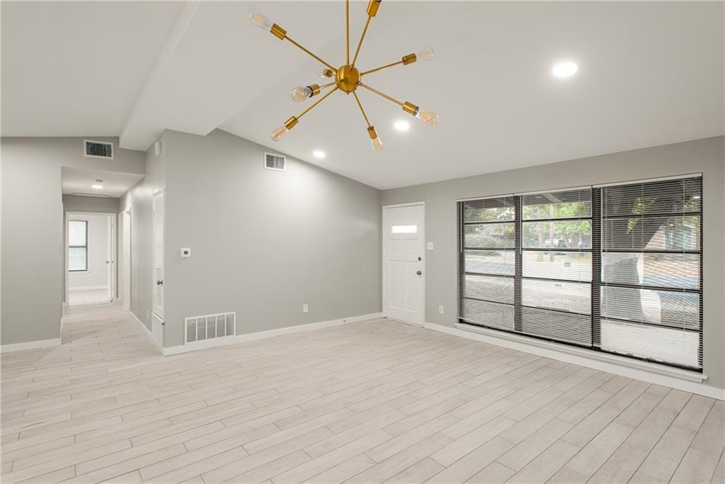 102 W Saint Johns Ave