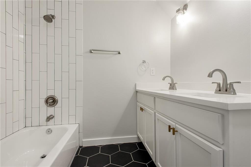 102 W Saint Johns Ave