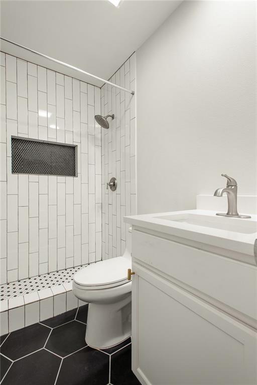 102 W Saint Johns Ave