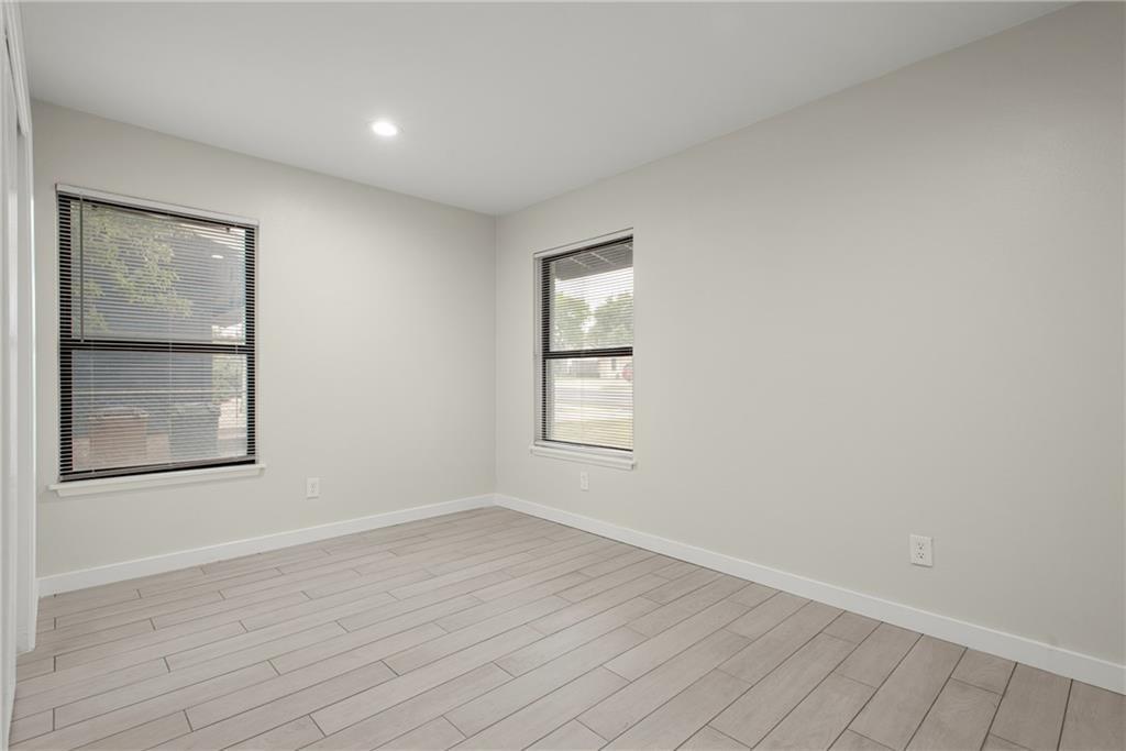 102 W Saint Johns Ave