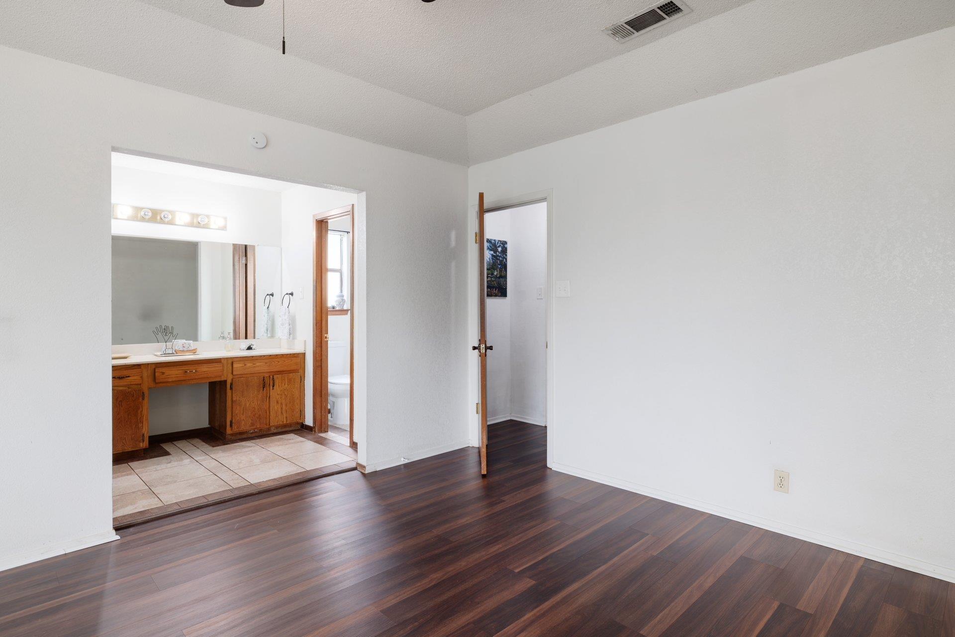 405 Brookhollow DR