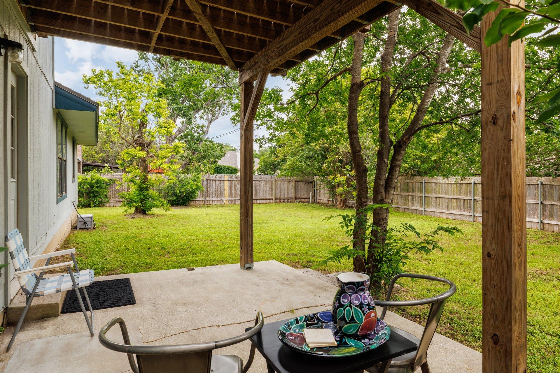 405 Brookhollow DR