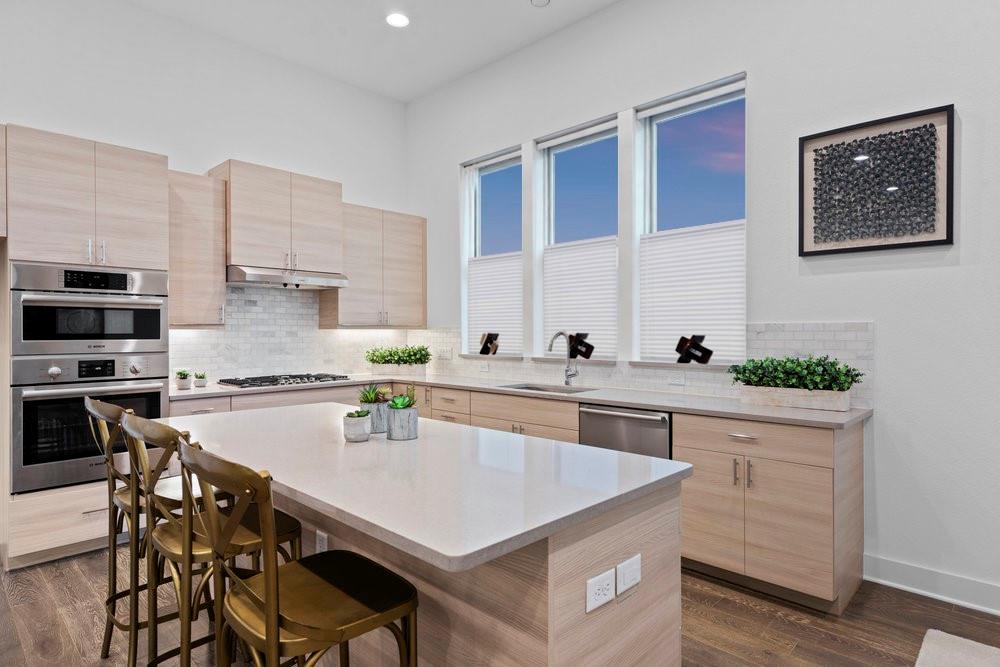 6129 Sendero Hills PKWY