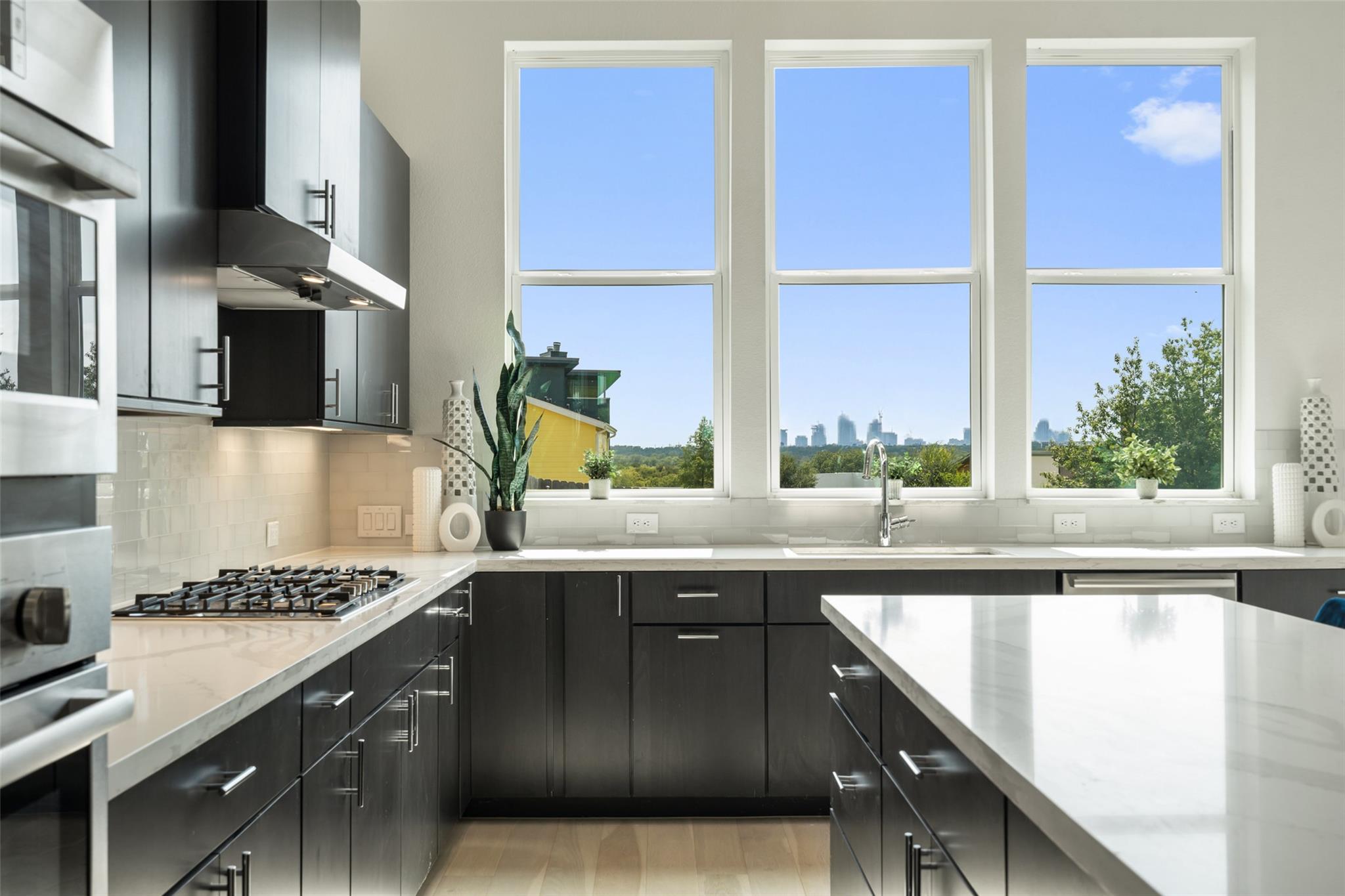 5500 Sendero Hills PKWY