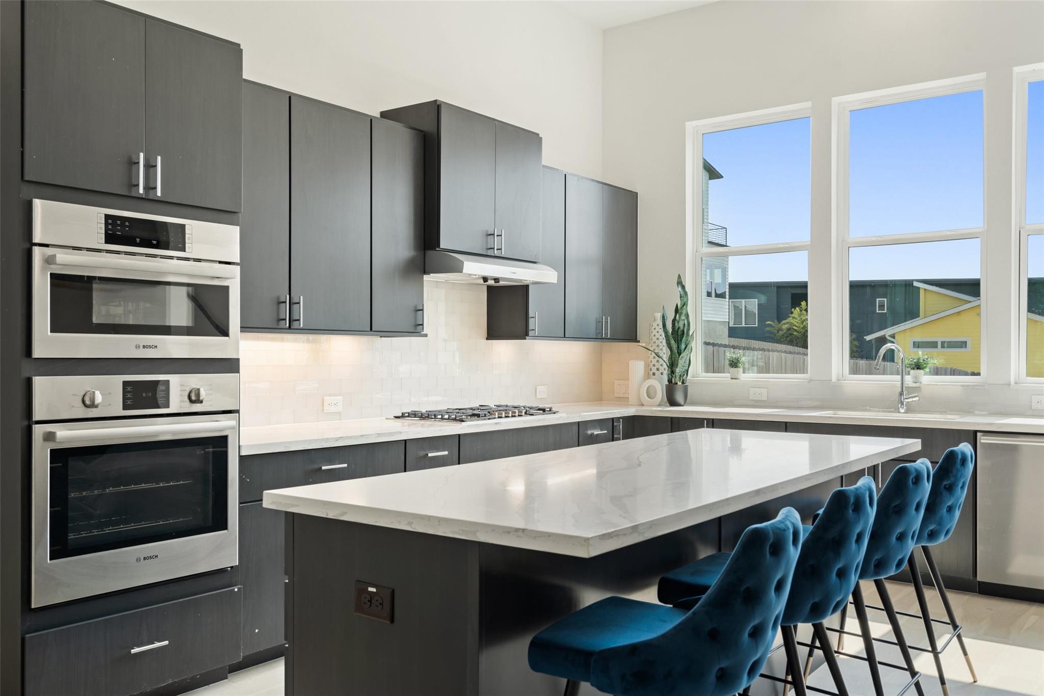 5500 Sendero Hills PKWY