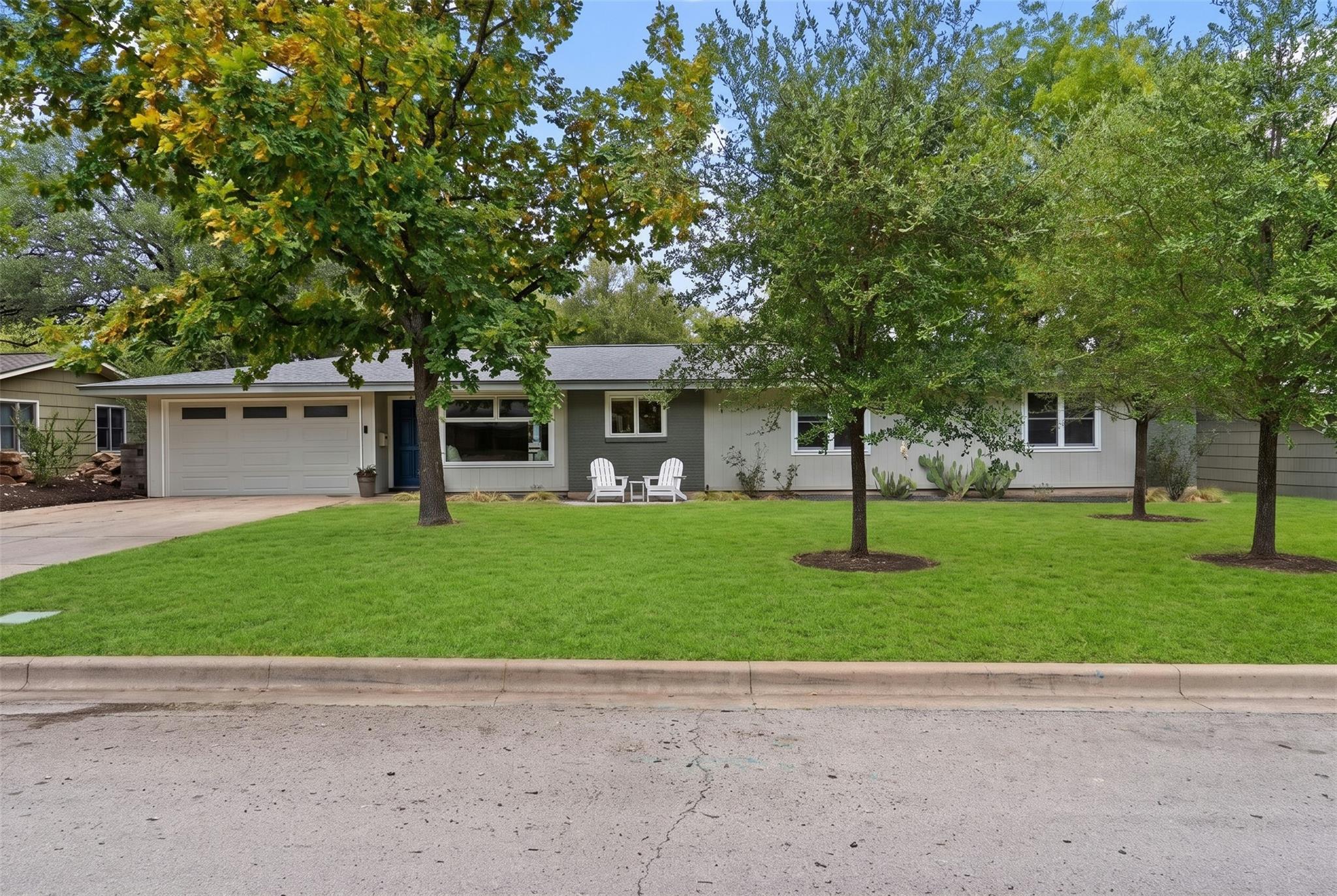 2700 Addison Ave