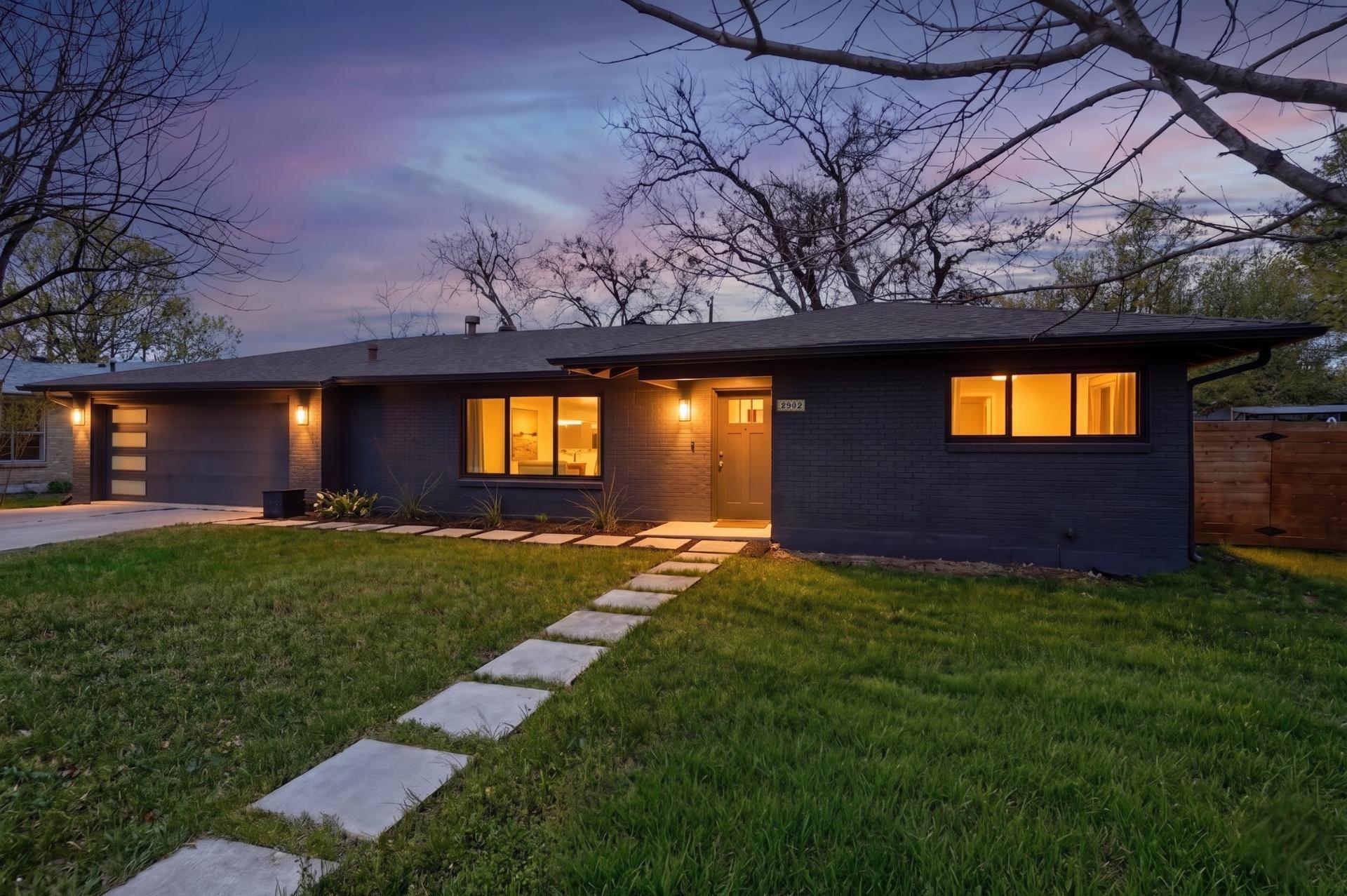 2902 Skylark DR