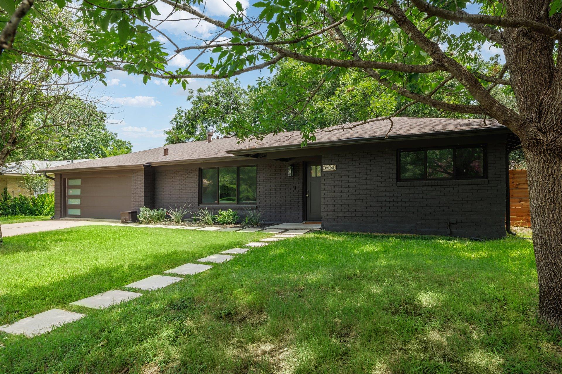 2902 Skylark DR