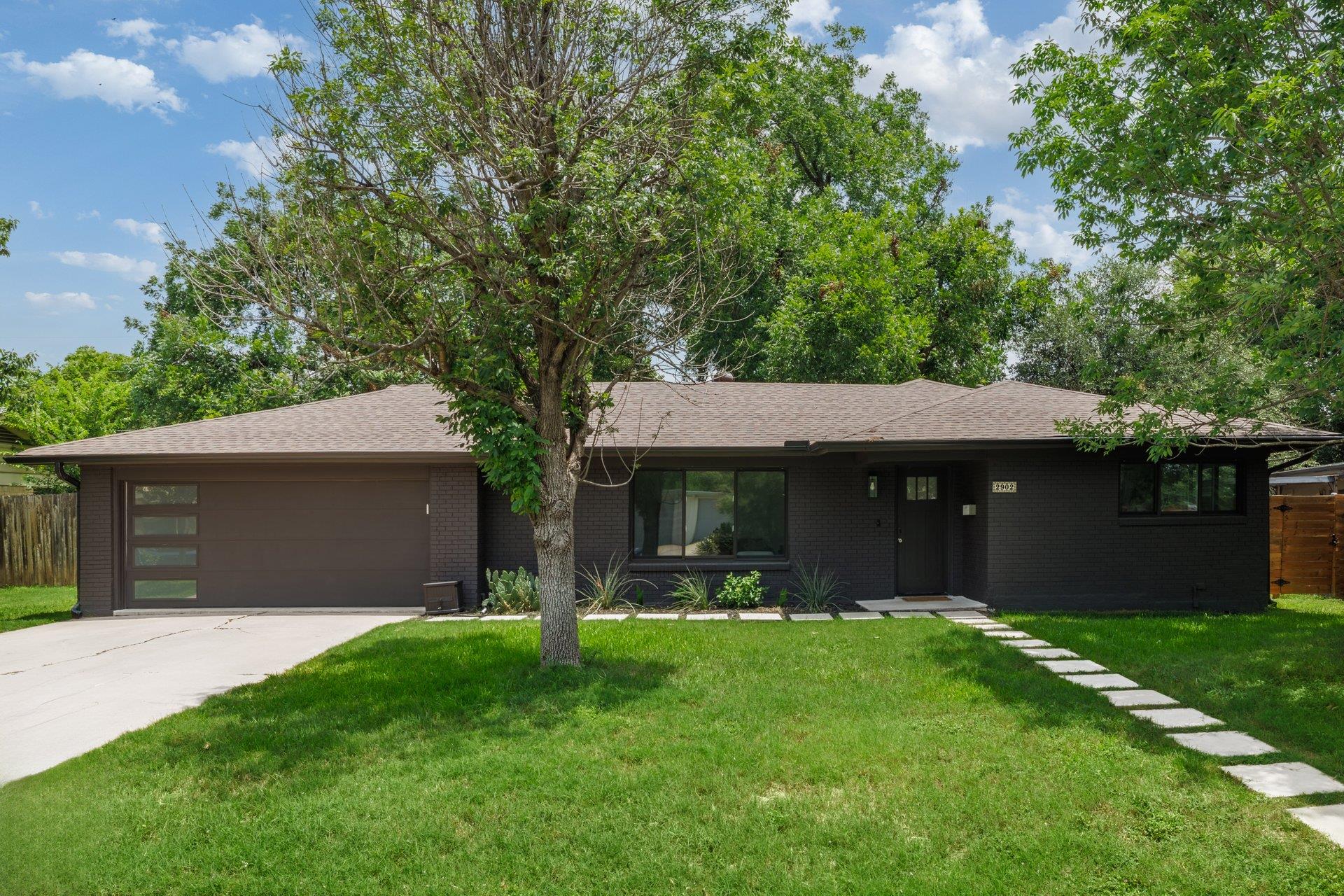 2902 Skylark DR