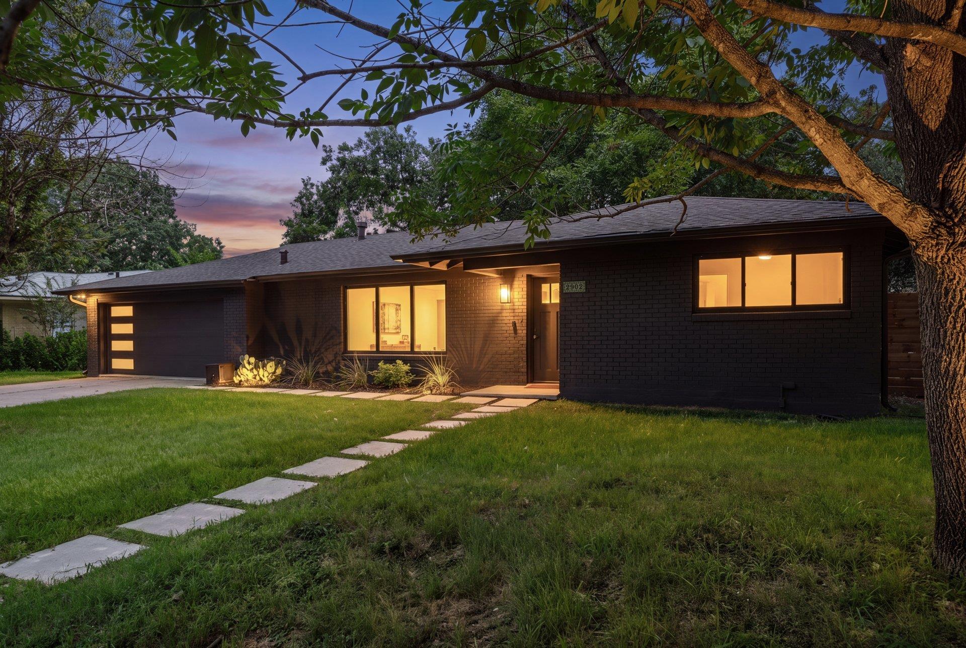2902 Skylark DR