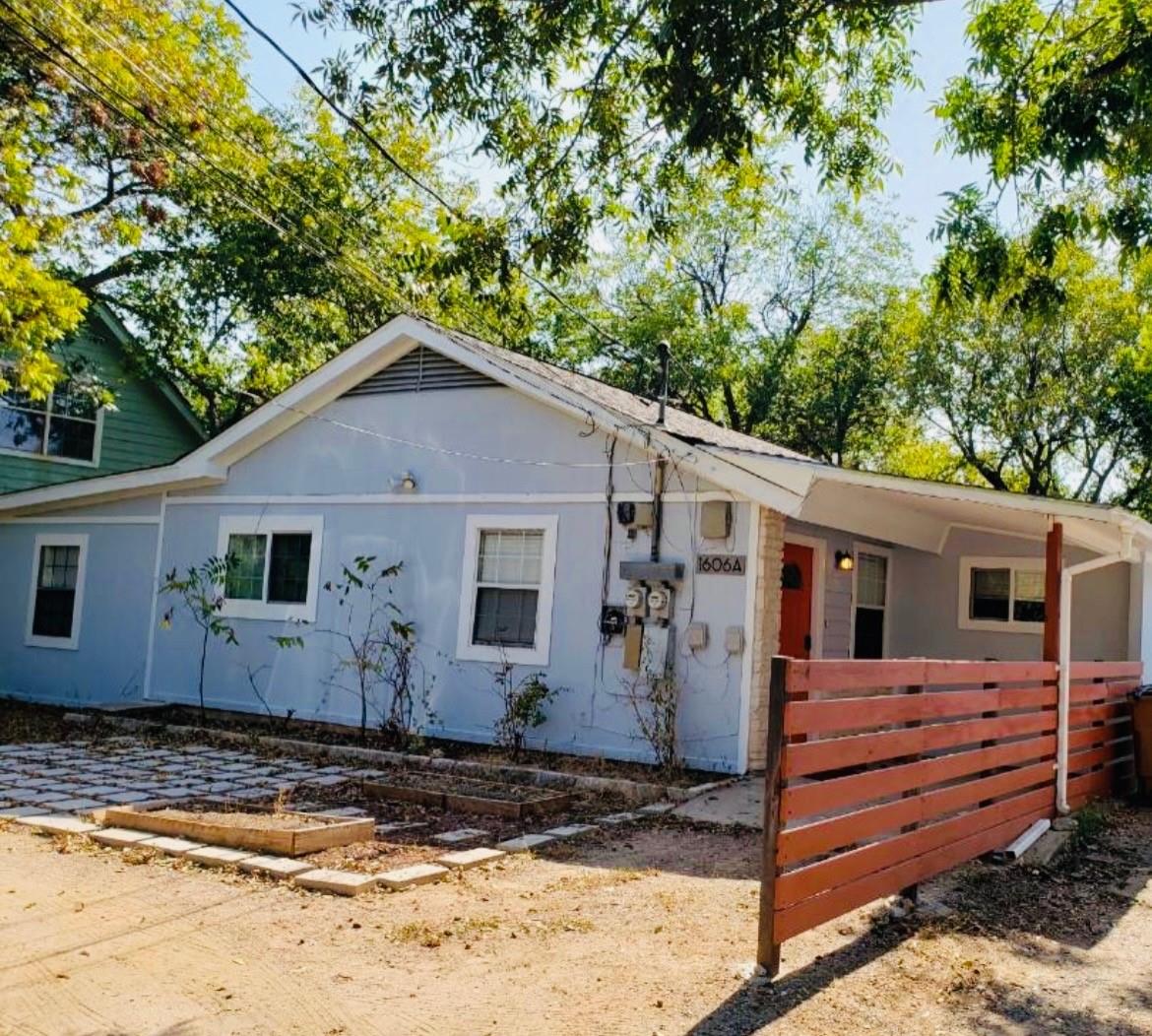 1606 Walnut Ave # B
