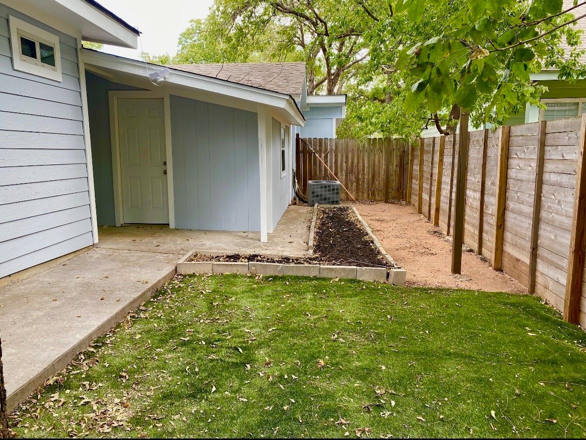 1606 Walnut Ave # B