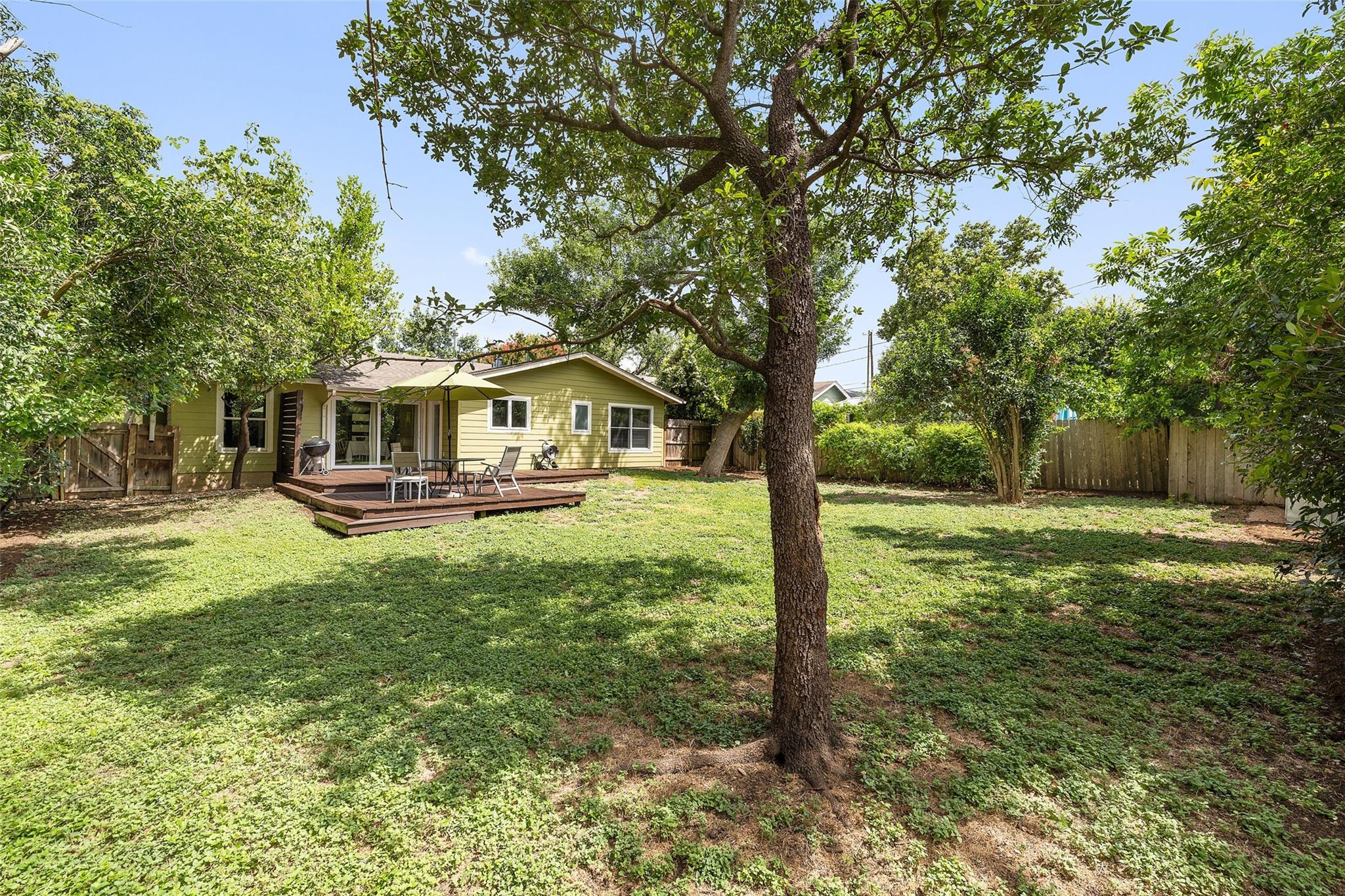 2706 Nottingham LN