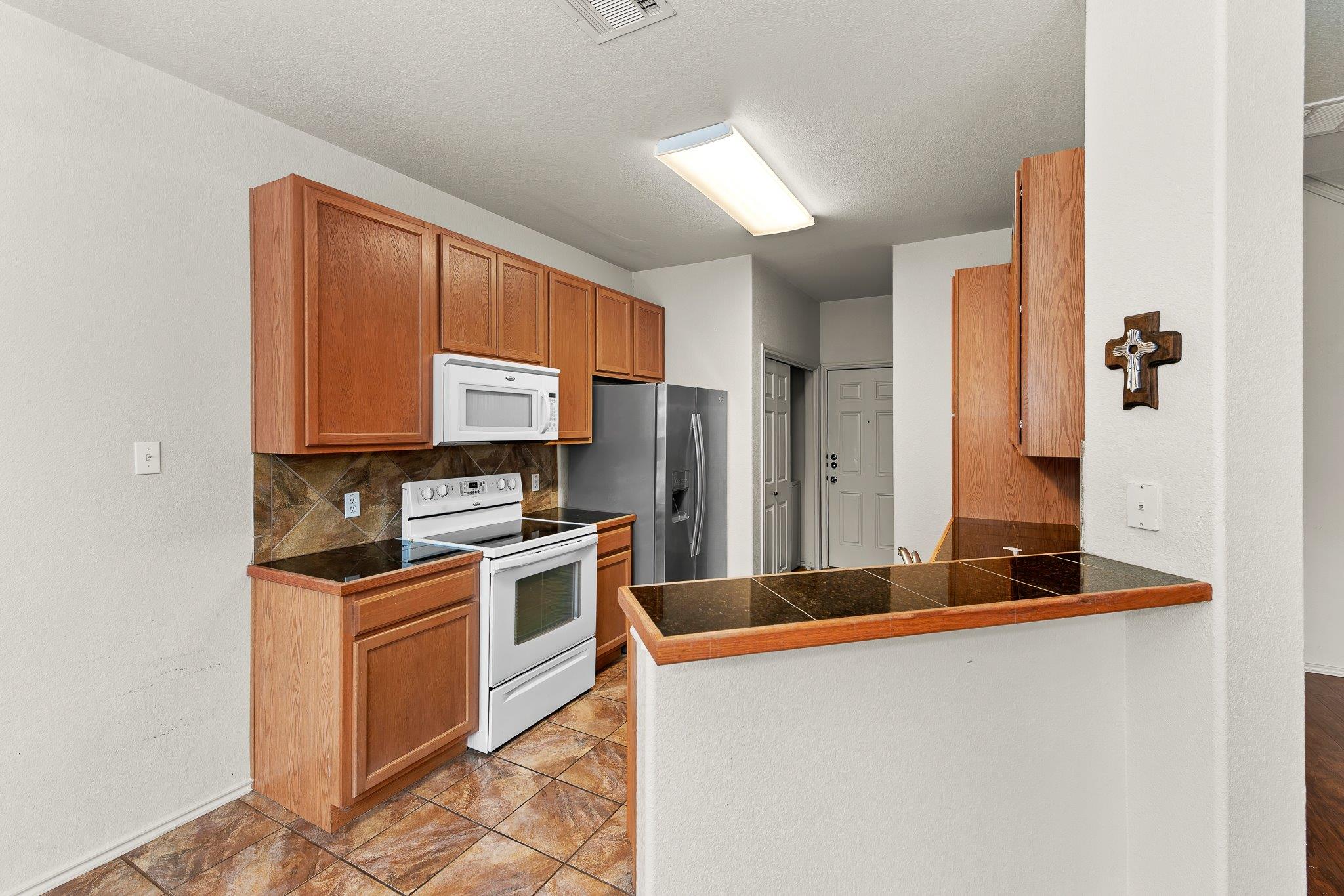 2410 Great Oaks DR # 202