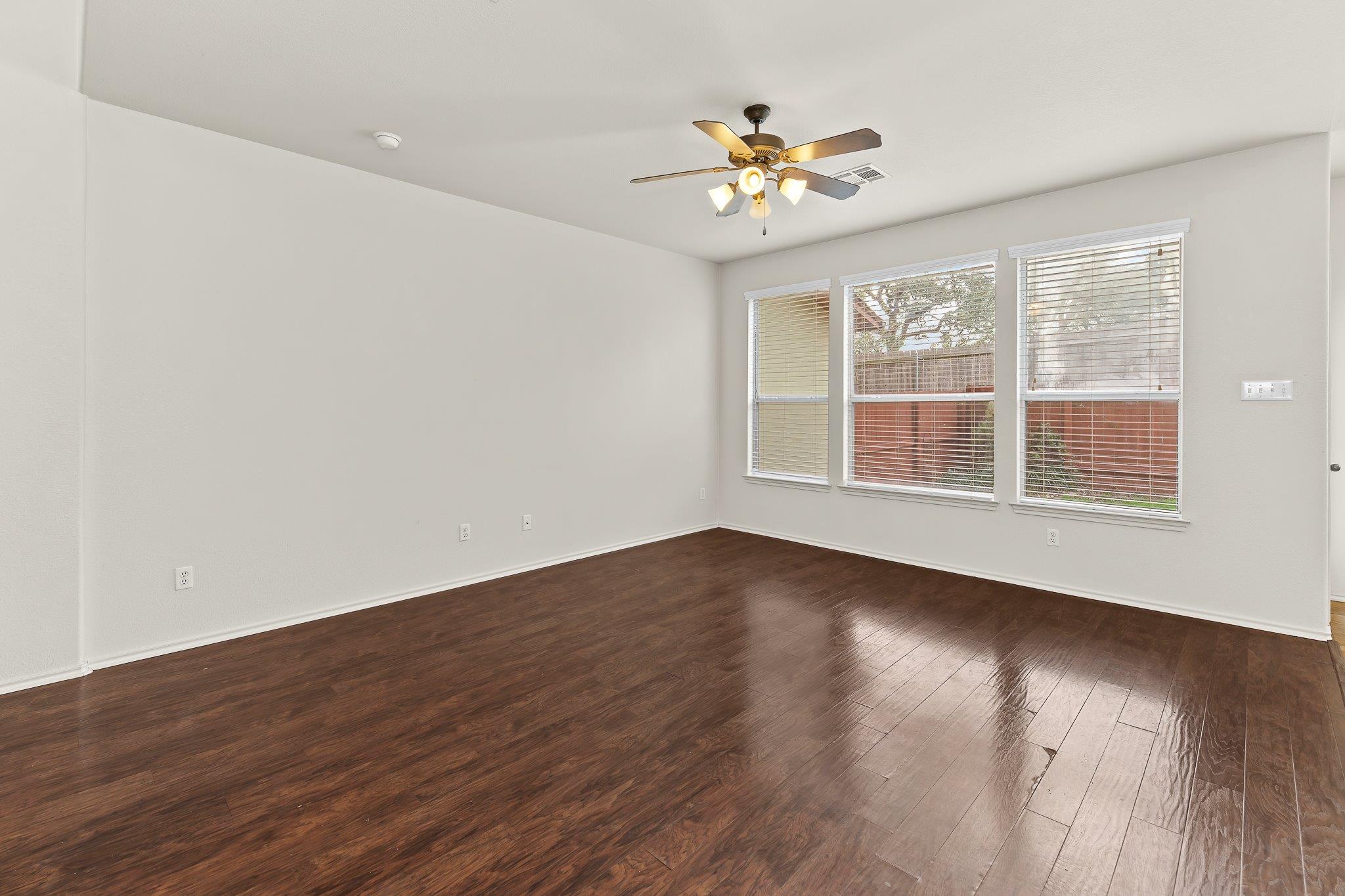 2410 Great Oaks DR # 202