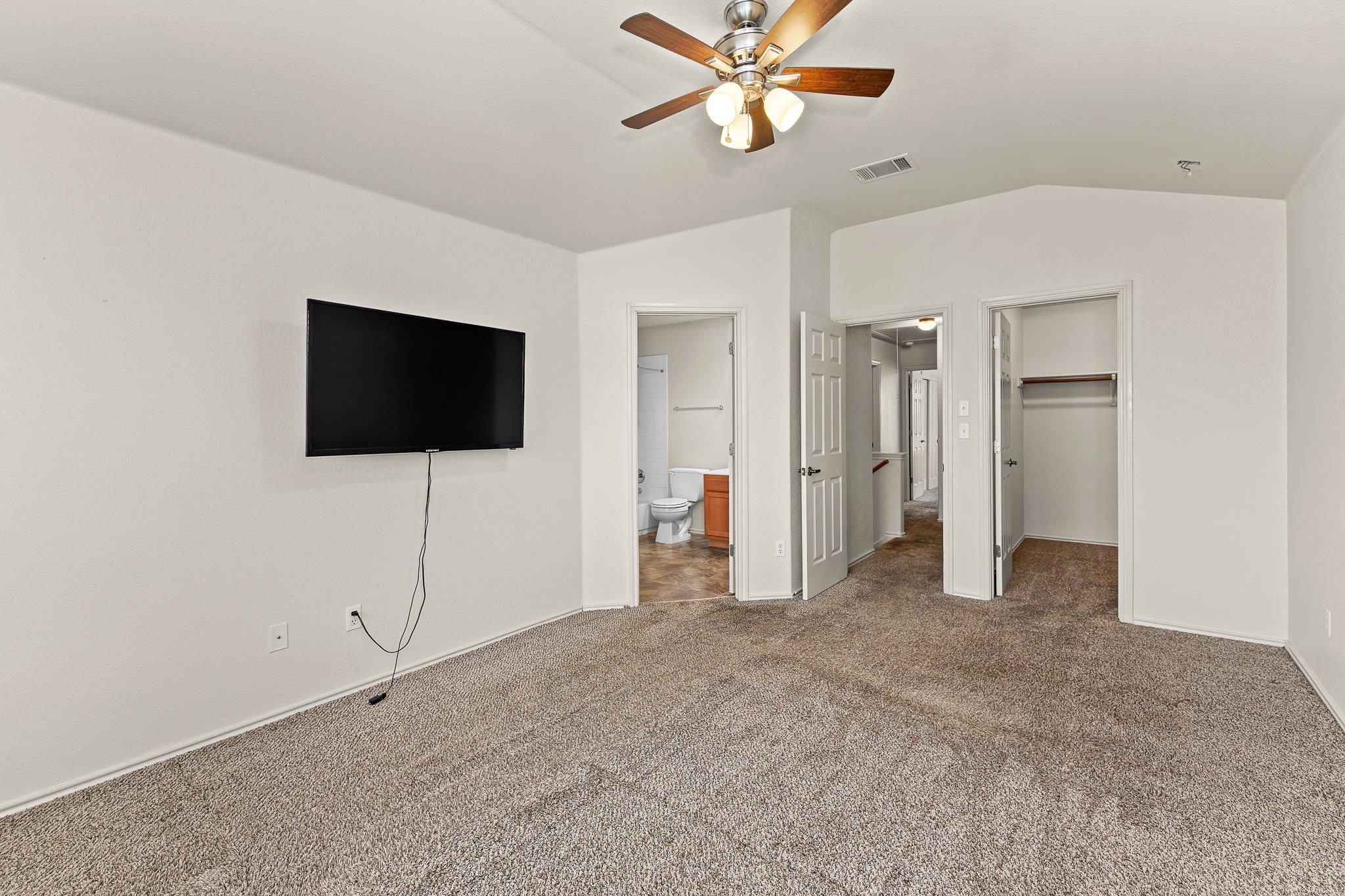 2410 Great Oaks DR # 202