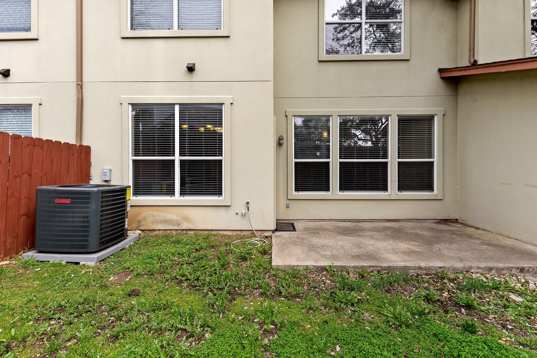 2410 Great Oaks DR # 202