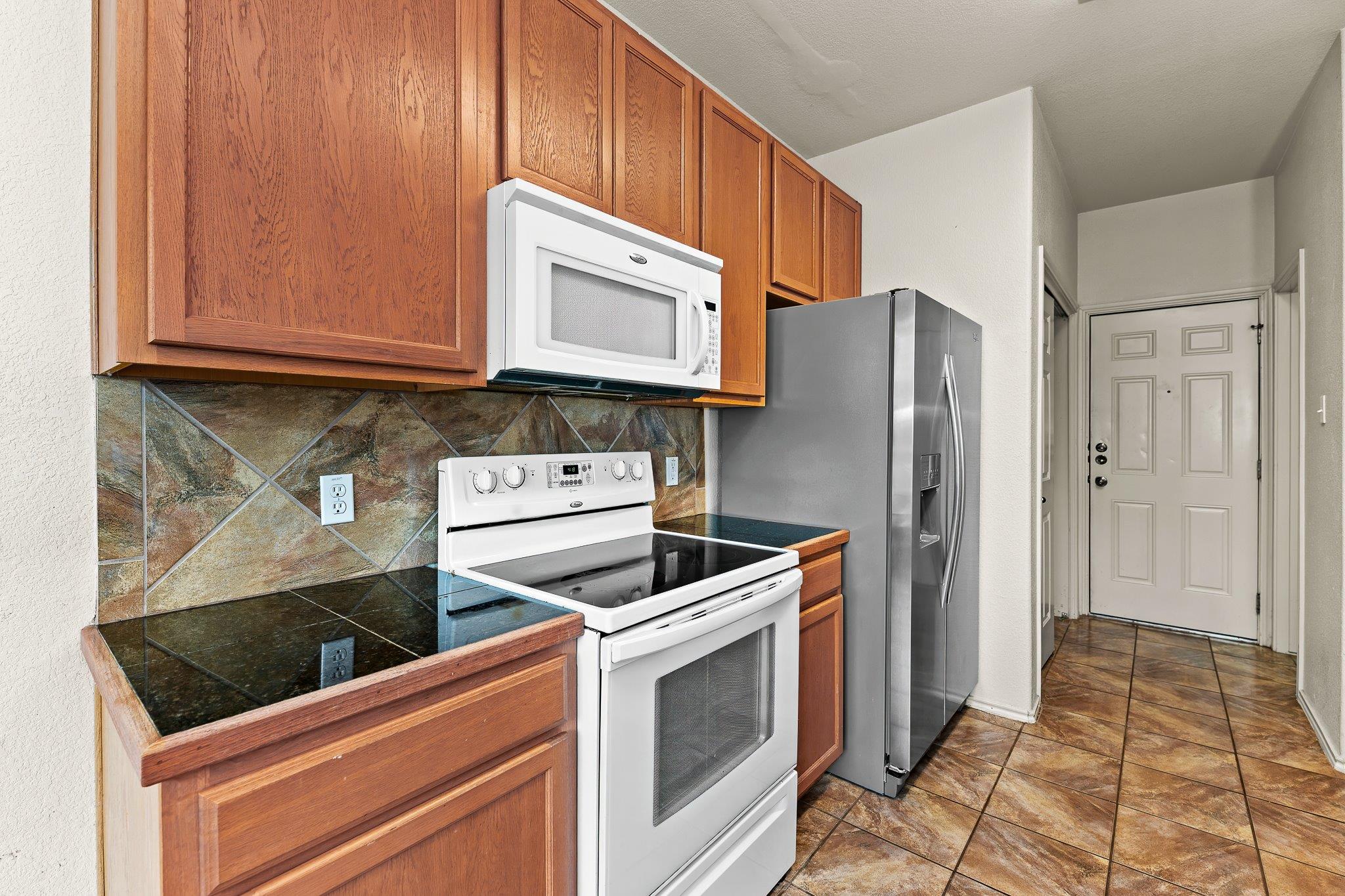 2410 Great Oaks DR # 202