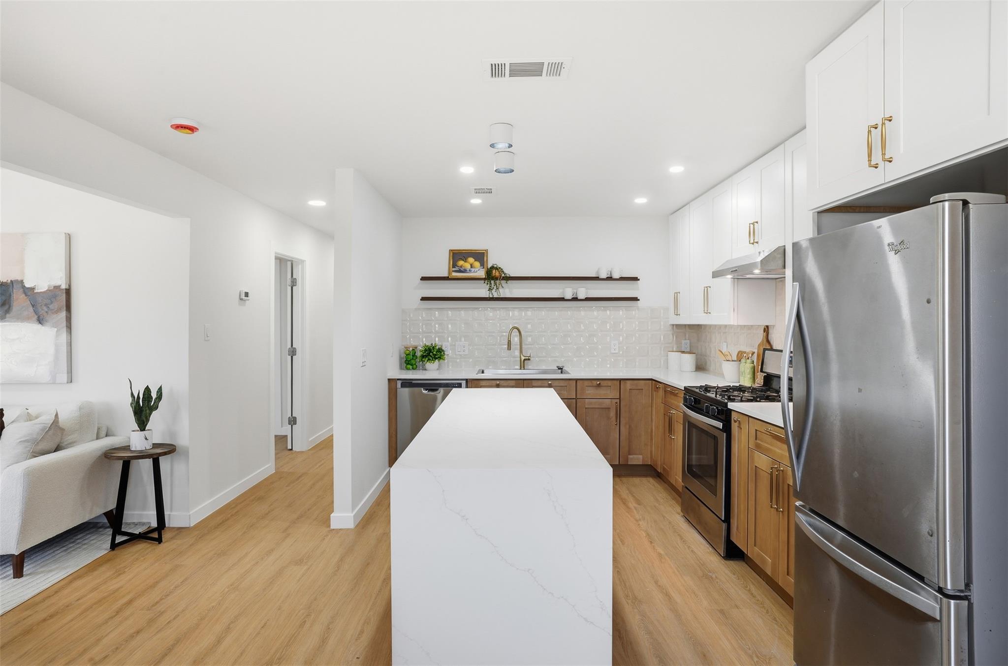 5601 Samuel Huston Ave