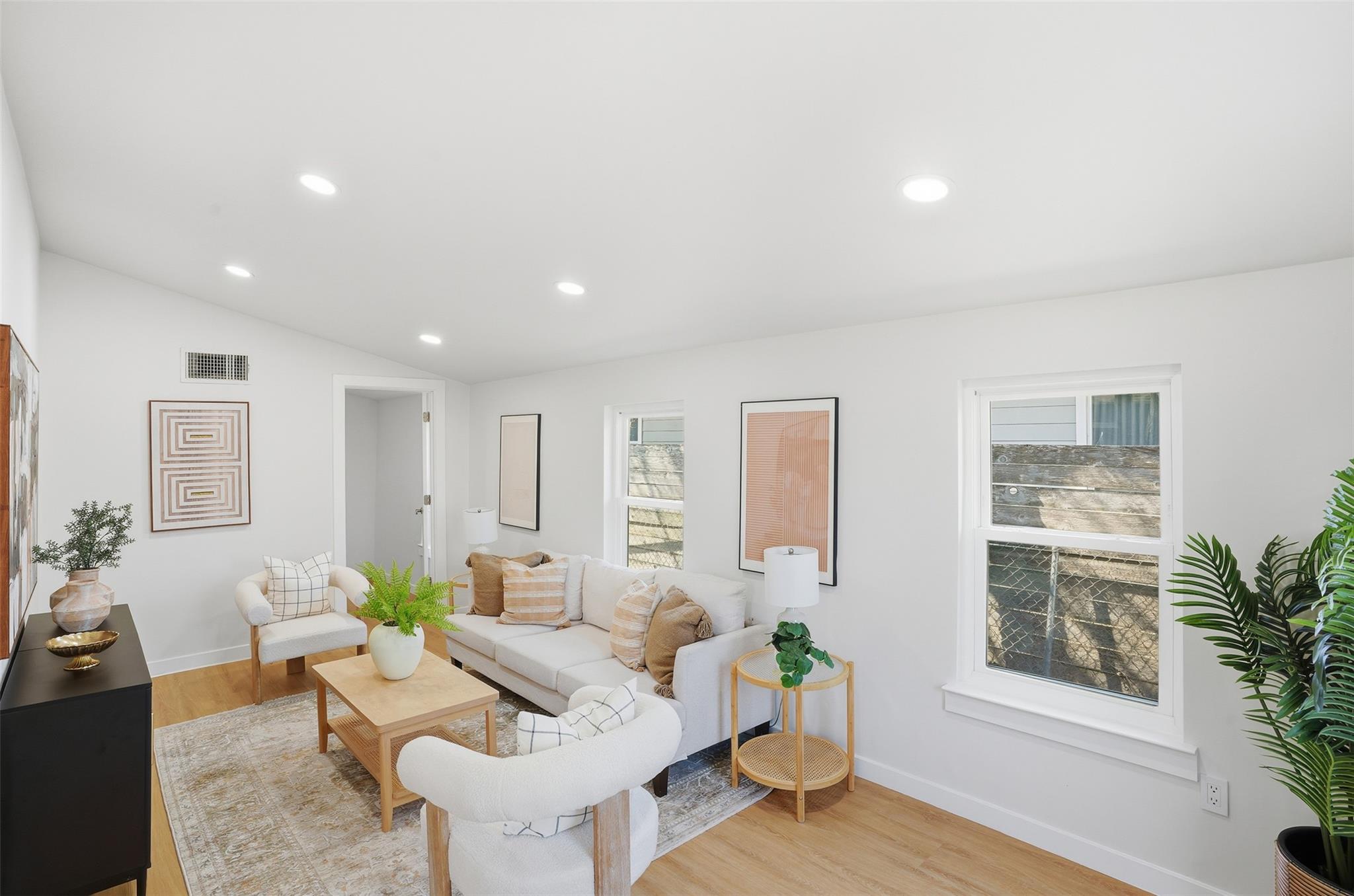 5601 Samuel Huston Ave