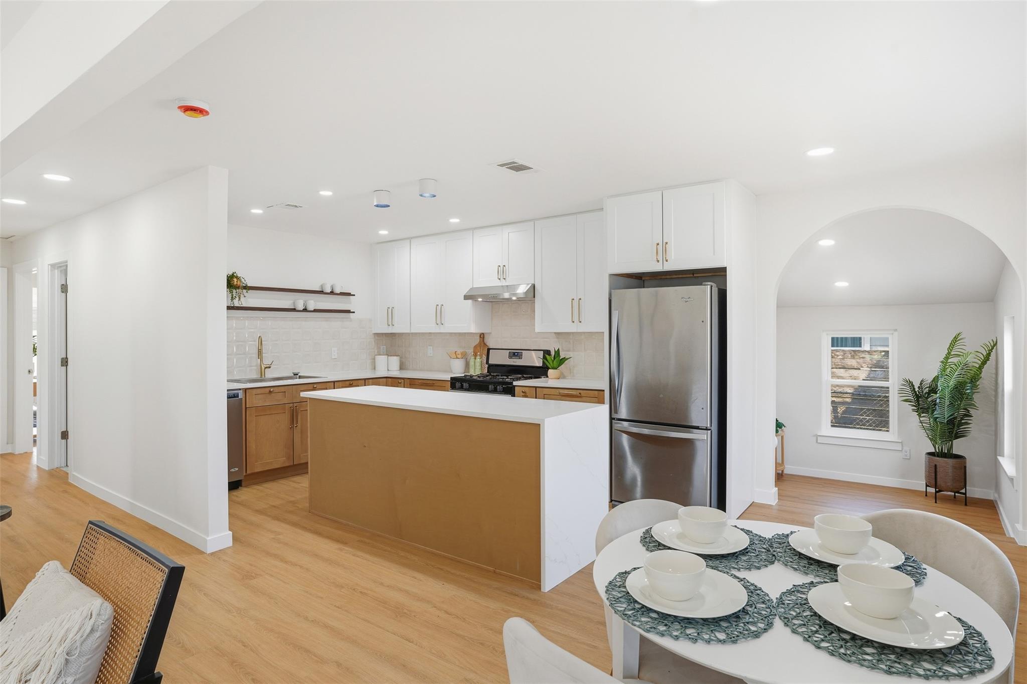 5601 Samuel Huston Ave