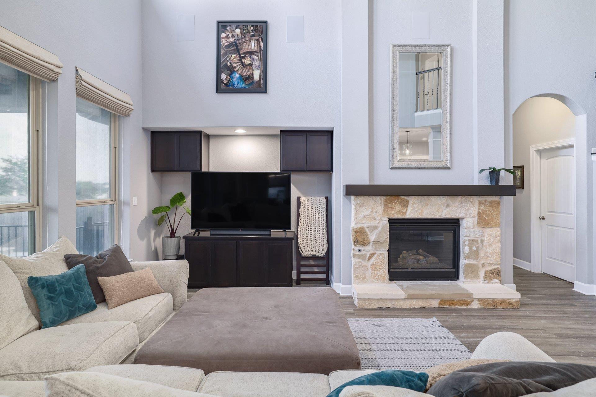 3405 Eagle Ridge LN