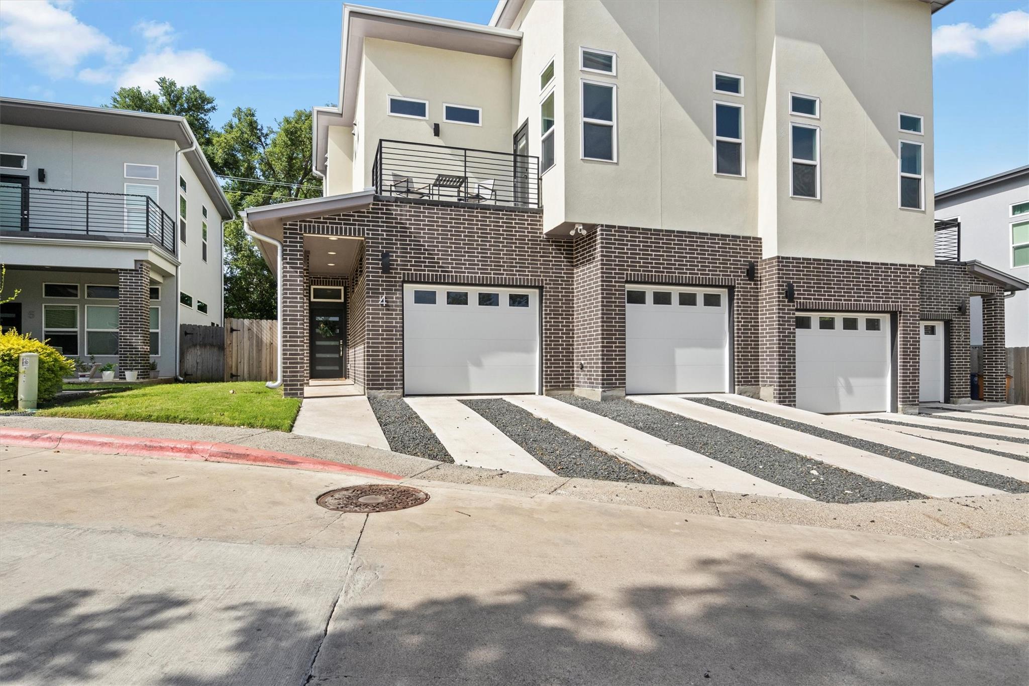 3905 Clawson RD # 4