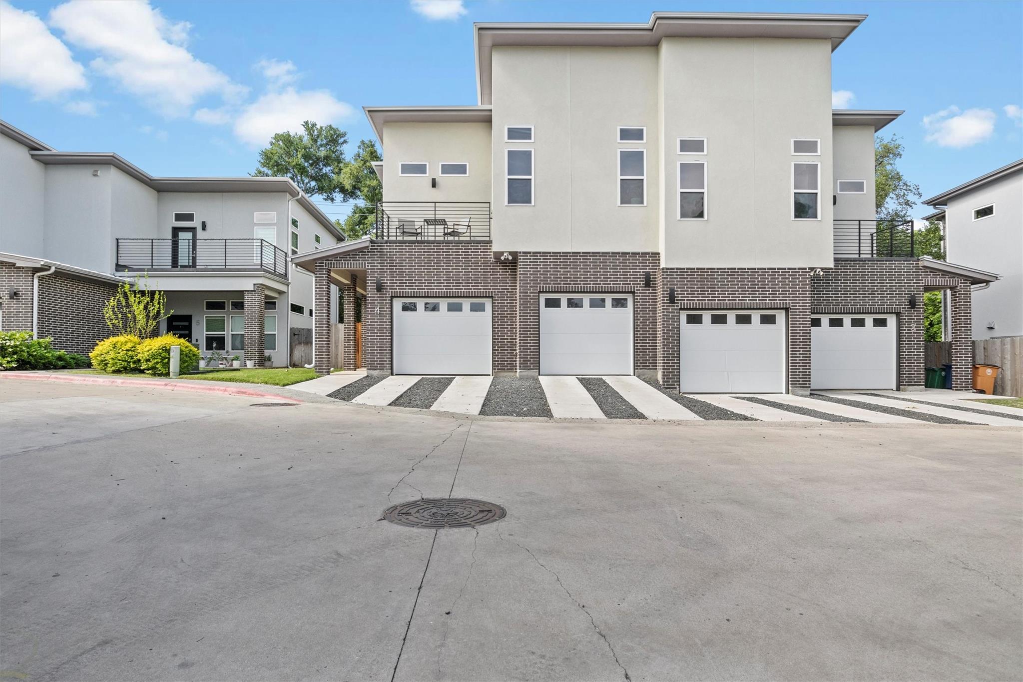 3905 Clawson RD # 4