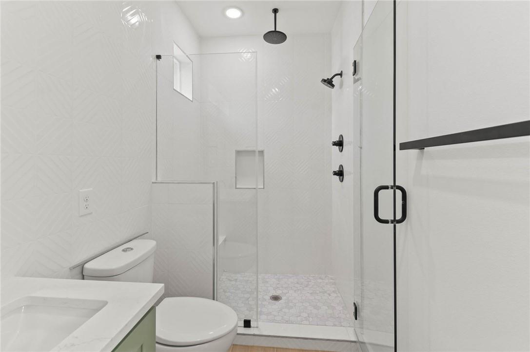 3321 Hemlock Ave # 2