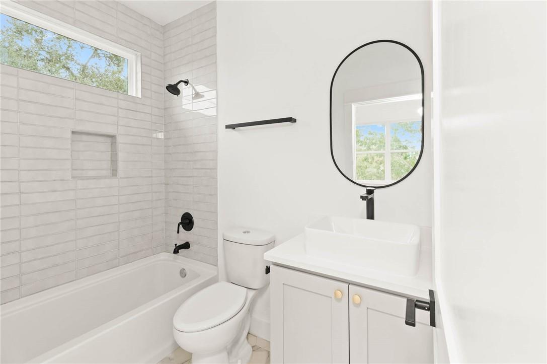 3321 Hemlock Ave # 2